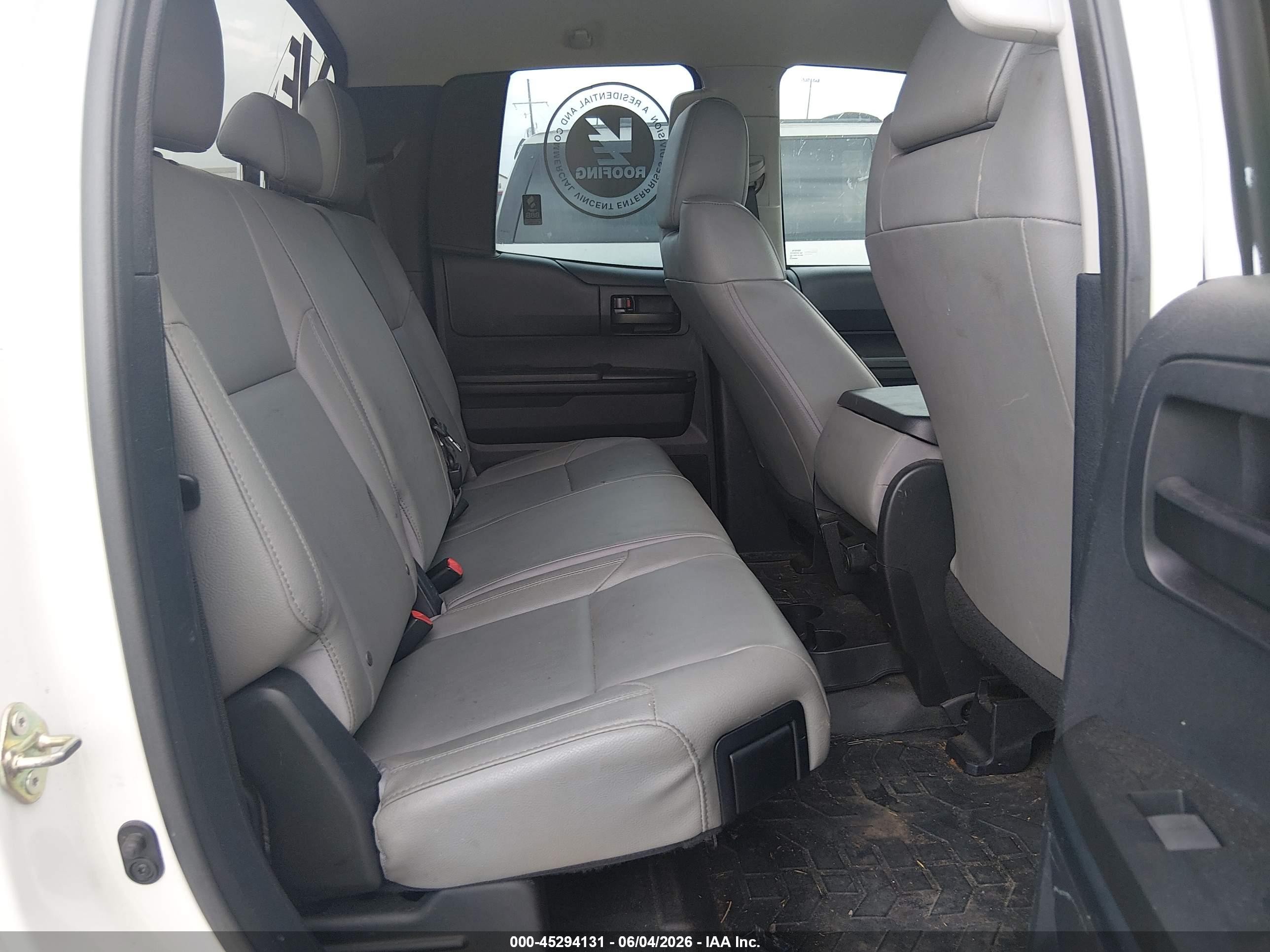 2015 Toyota Tundra Sr 4.6l V8 White vin: 5TFRM5F19FX083856