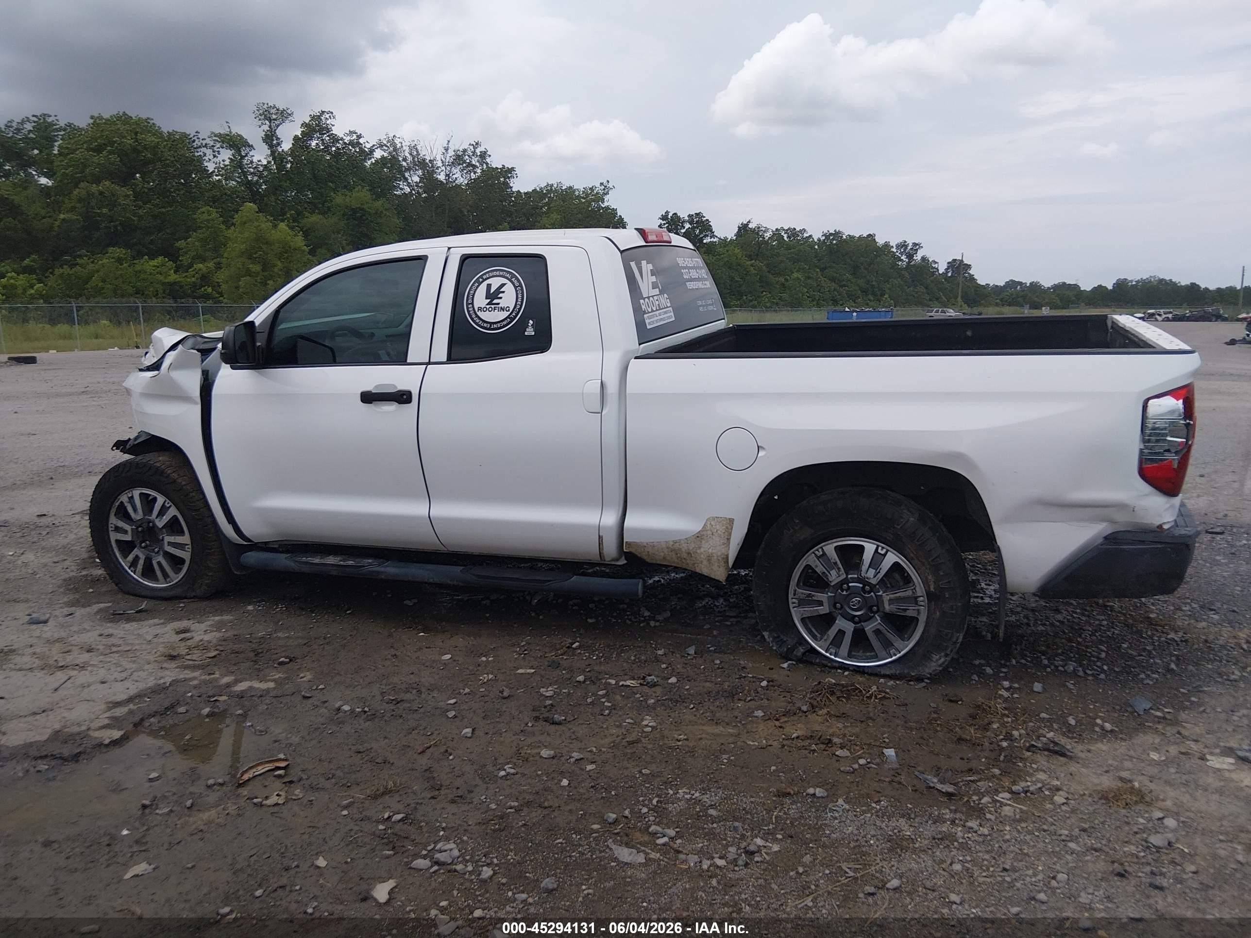 2015 Toyota Tundra Sr 4.6l V8 White vin: 5TFRM5F19FX083856