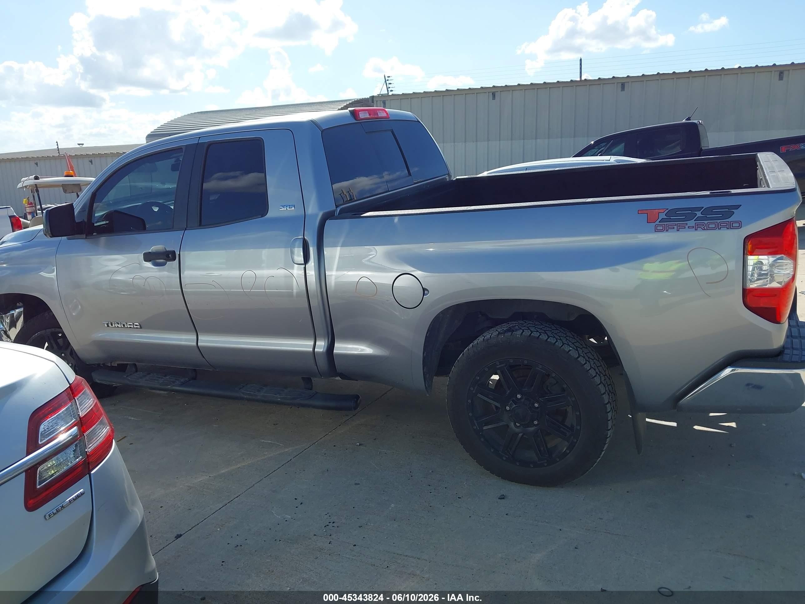 2015 Toyota Tundra Sr5 4.6l V8 Silver vin: 5TFRM5F19FX094551