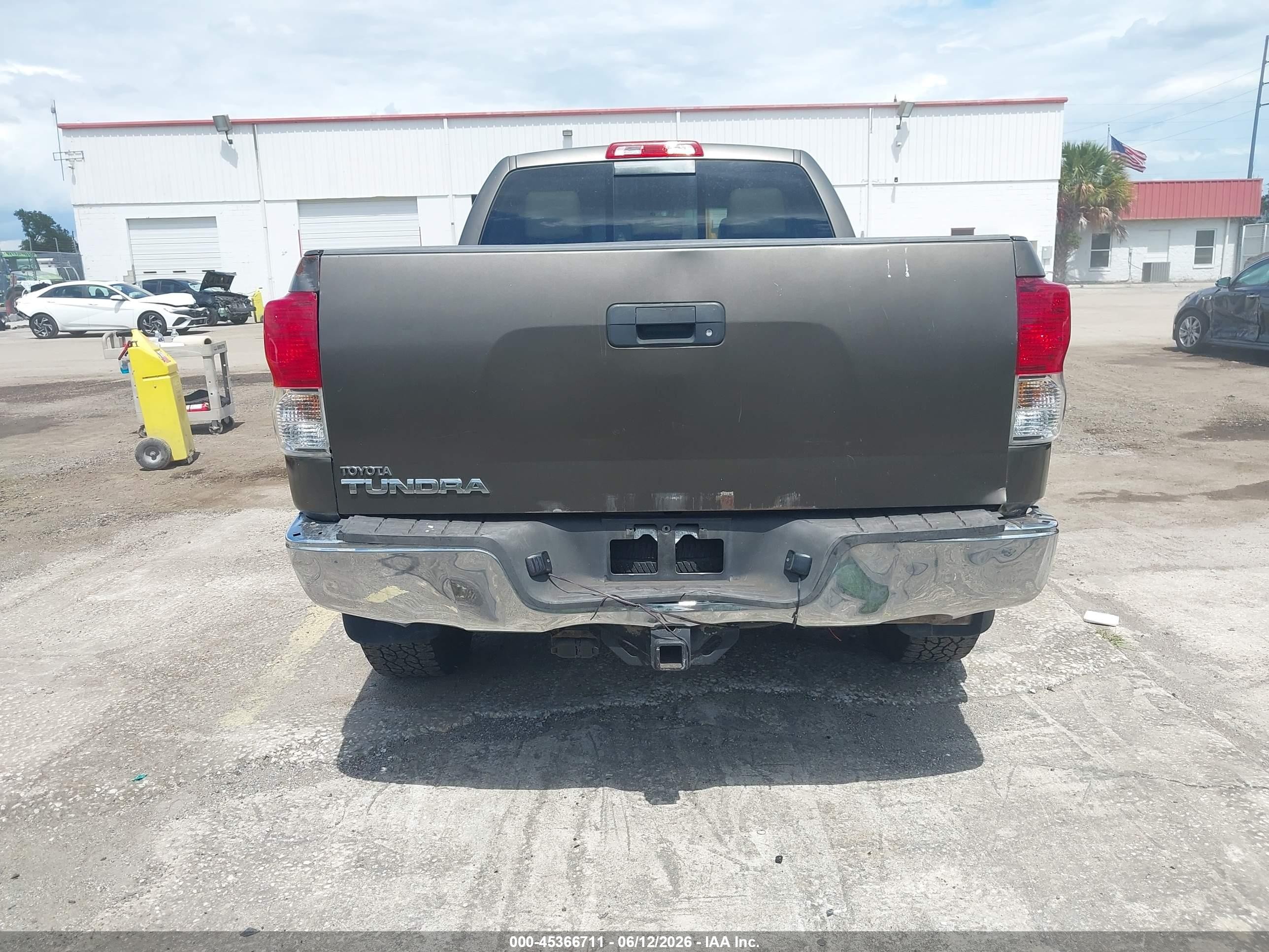2011 Toyota Tundra Grade 4.6l V8 Gray vin: 5TFRM5F1XBX021831