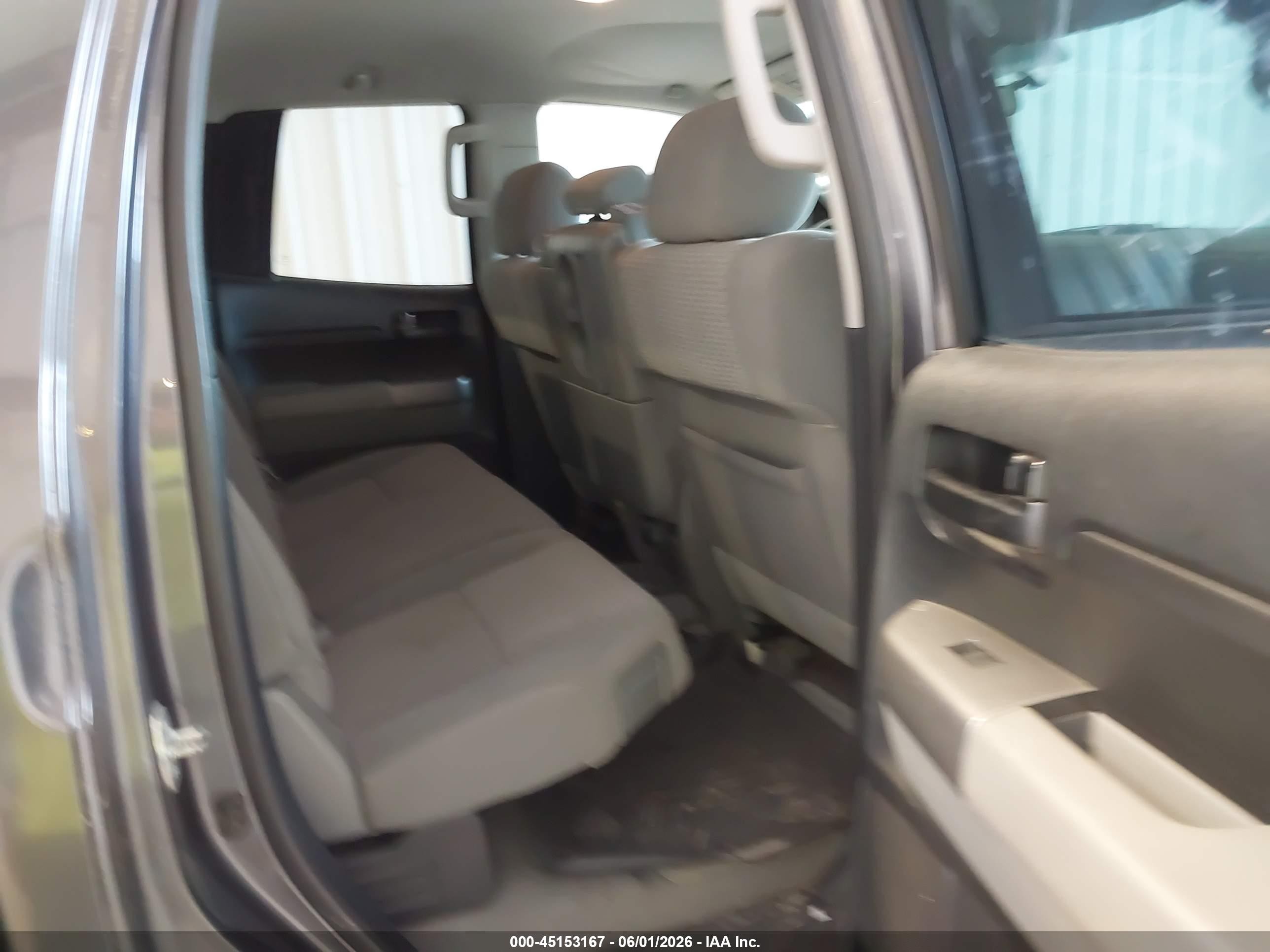 2011 Toyota Tundra Grade 4.6l V8 Серый vin: 5TFRM5F1XBX032957