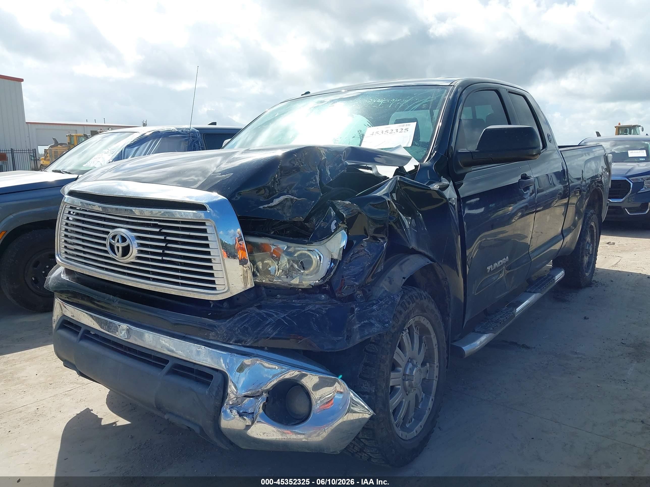 2012 Toyota Tundra Grade 4.6l V8 Black vin: 5TFRM5F1XCX040610