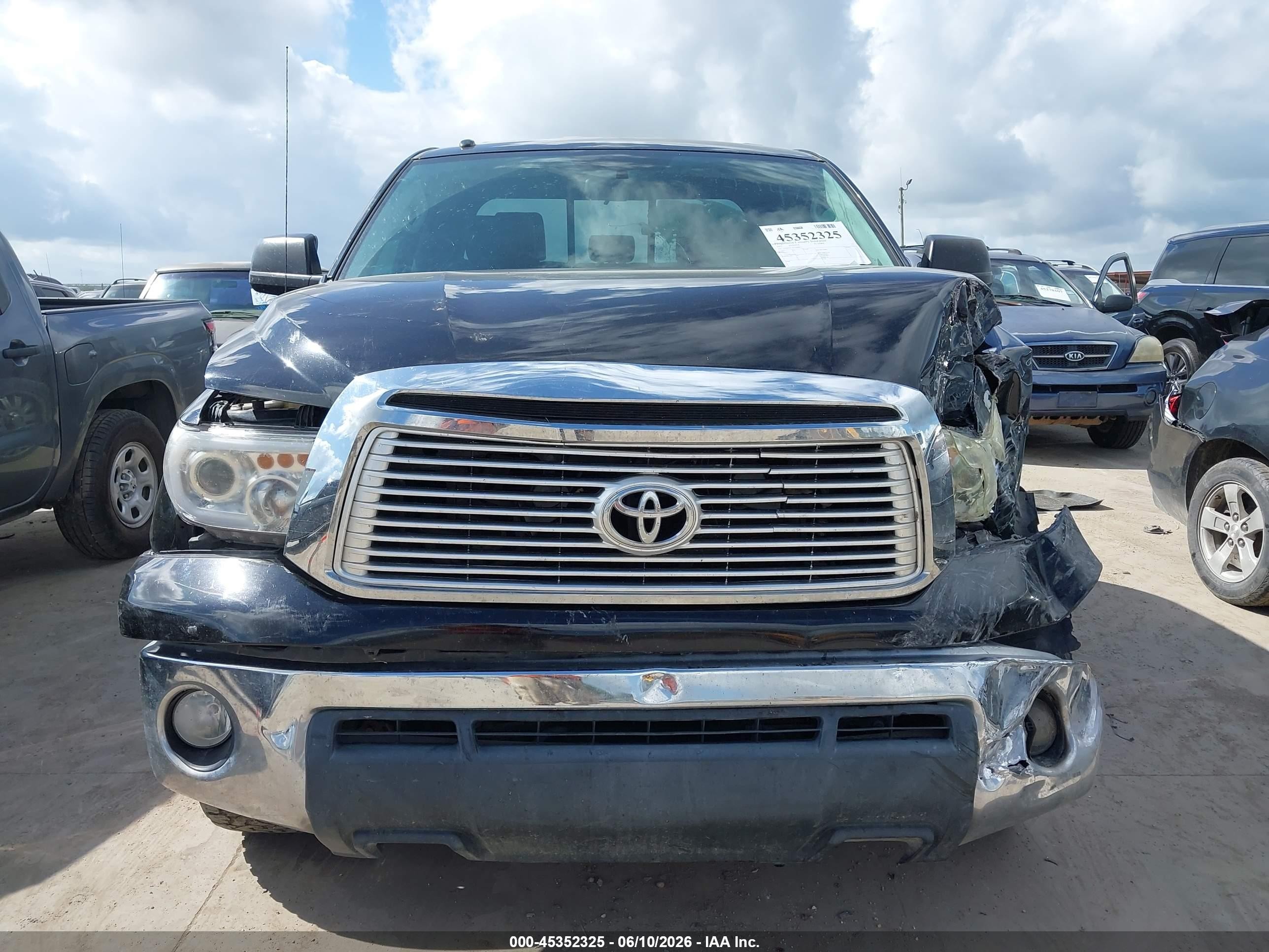 2012 Toyota Tundra Grade 4.6l V8 Black vin: 5TFRM5F1XCX040610
