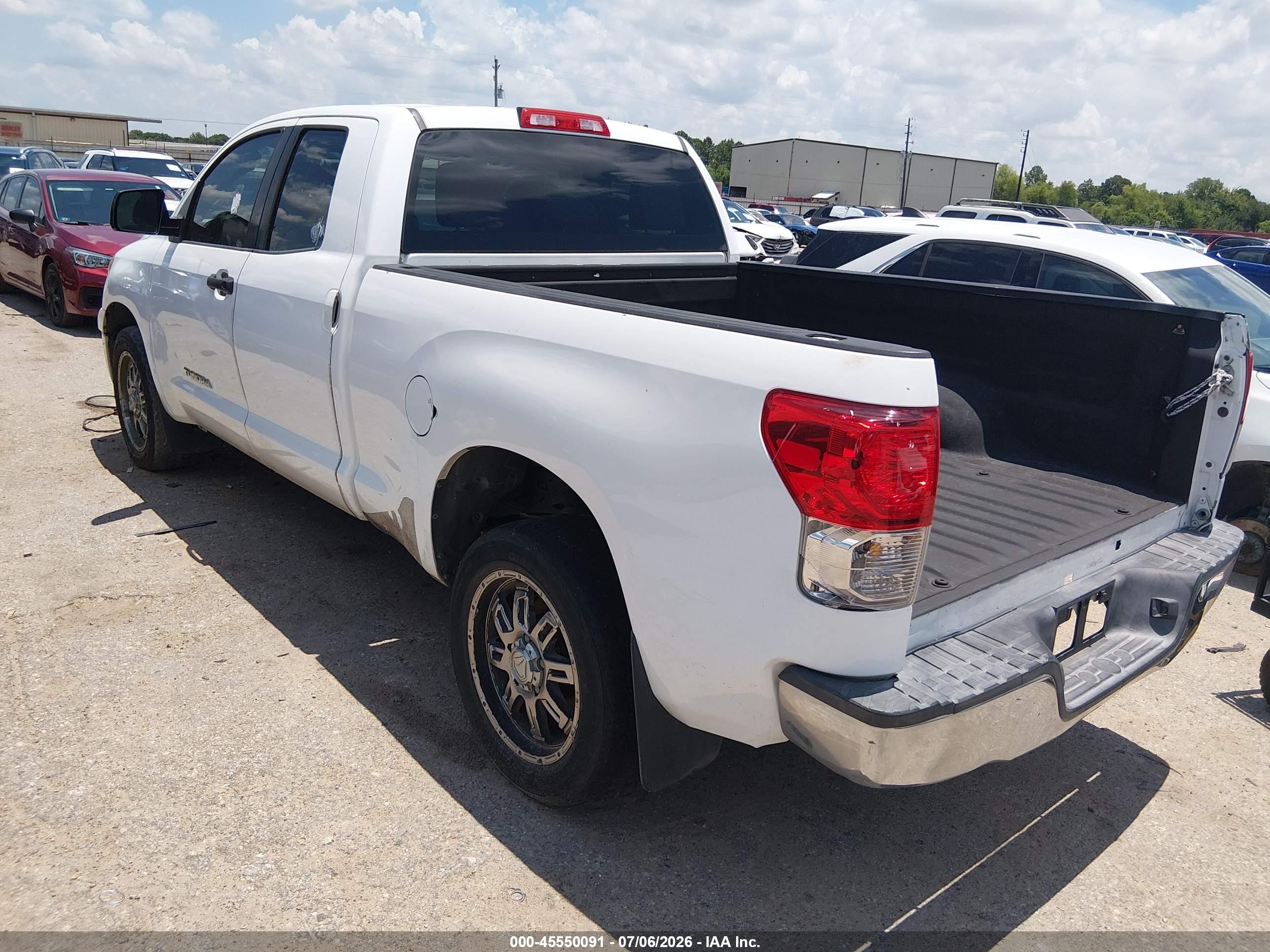 2012 Toyota Tundra Grade 4.6l V8 White vin: 5TFRM5F1XCX041675