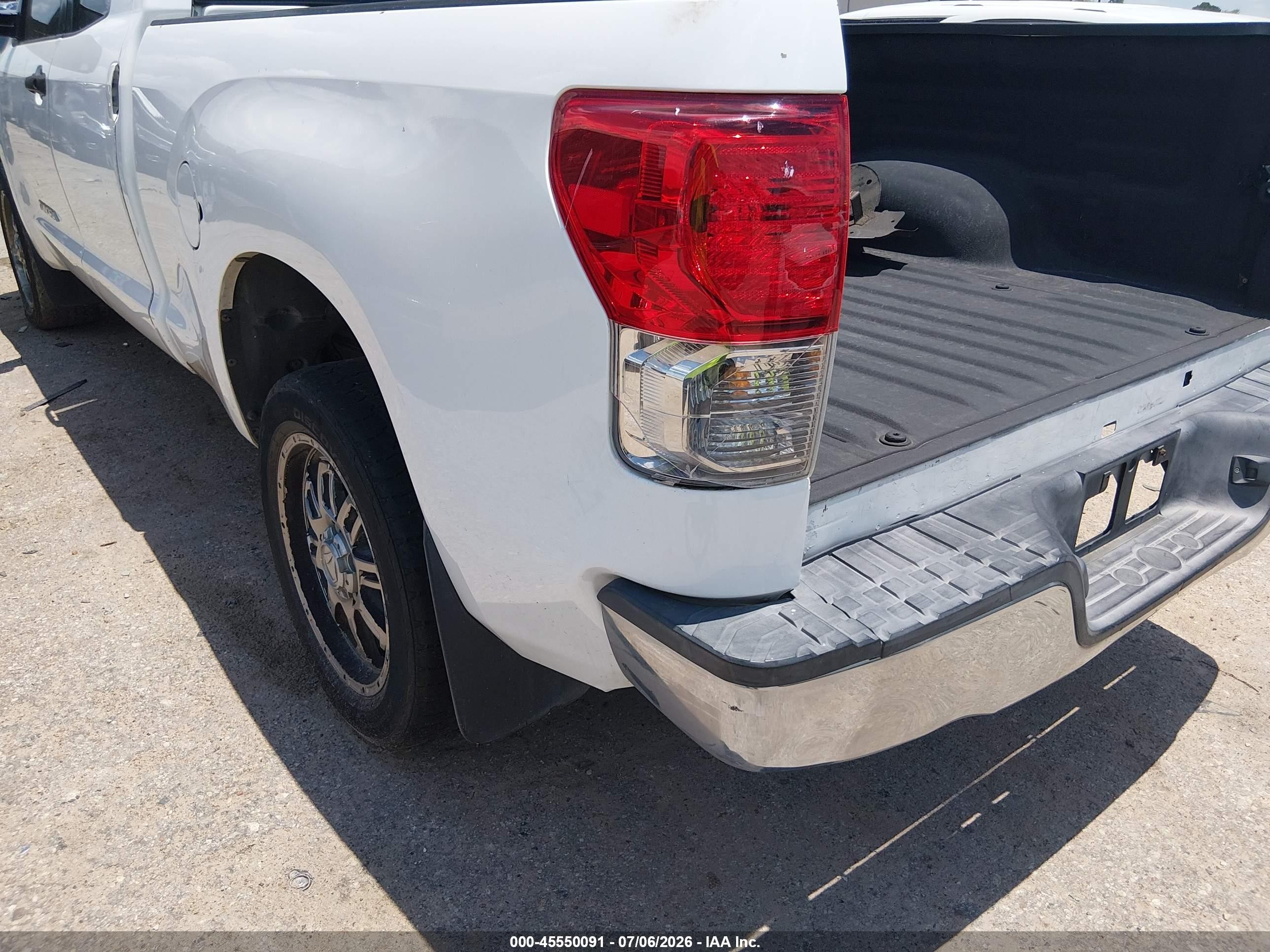 2012 Toyota Tundra Grade 4.6l V8 White vin: 5TFRM5F1XCX041675