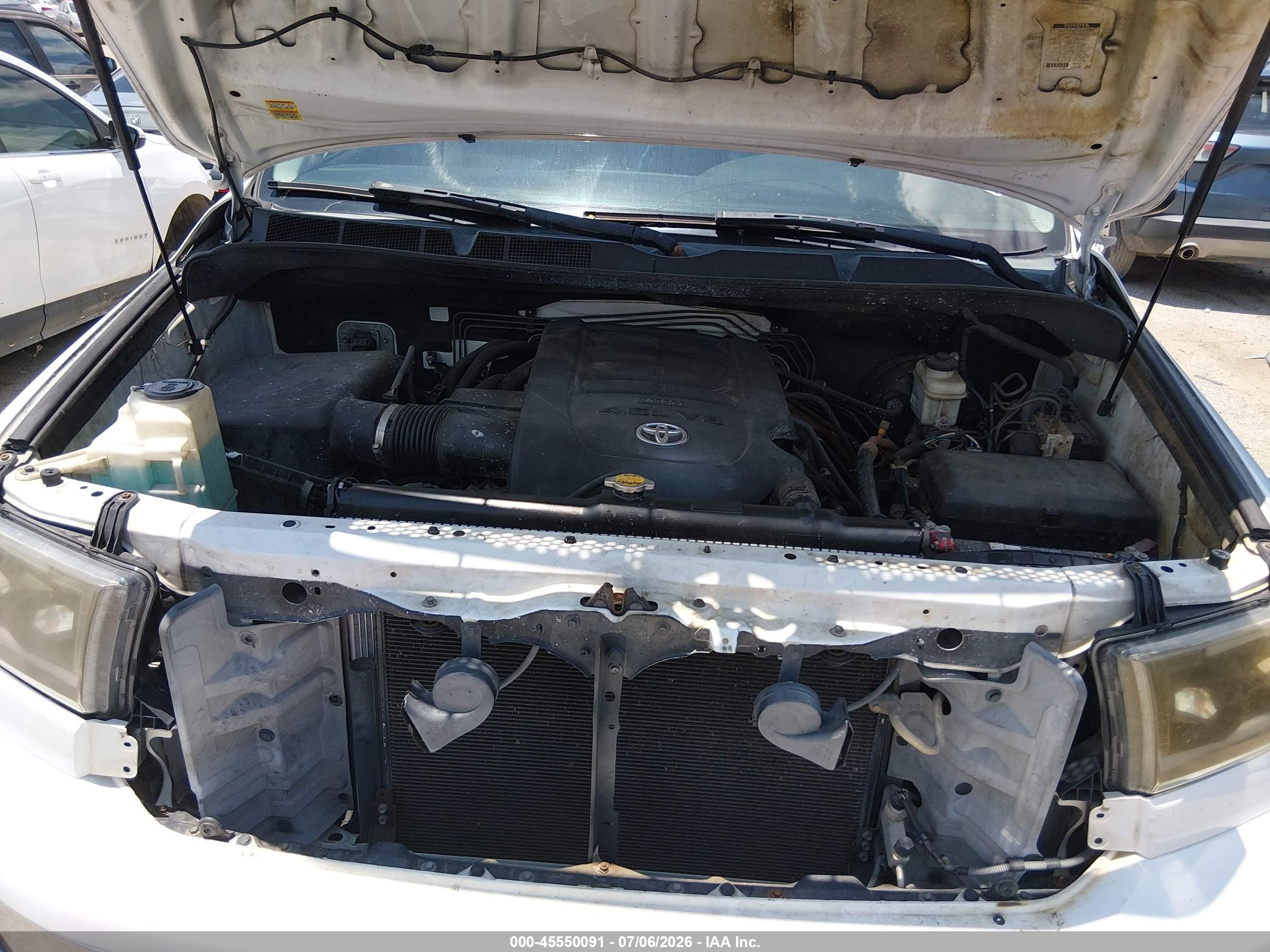 2012 Toyota Tundra Grade 4.6l V8 White vin: 5TFRM5F1XCX041675