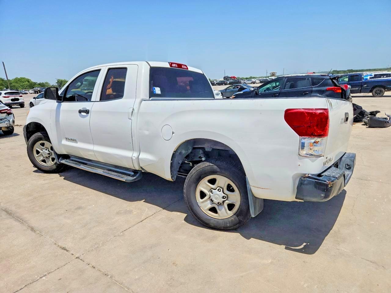 2012 Toyota Tundra Double Cab Sr5 White vin: 5TFRM5F1XCX043636