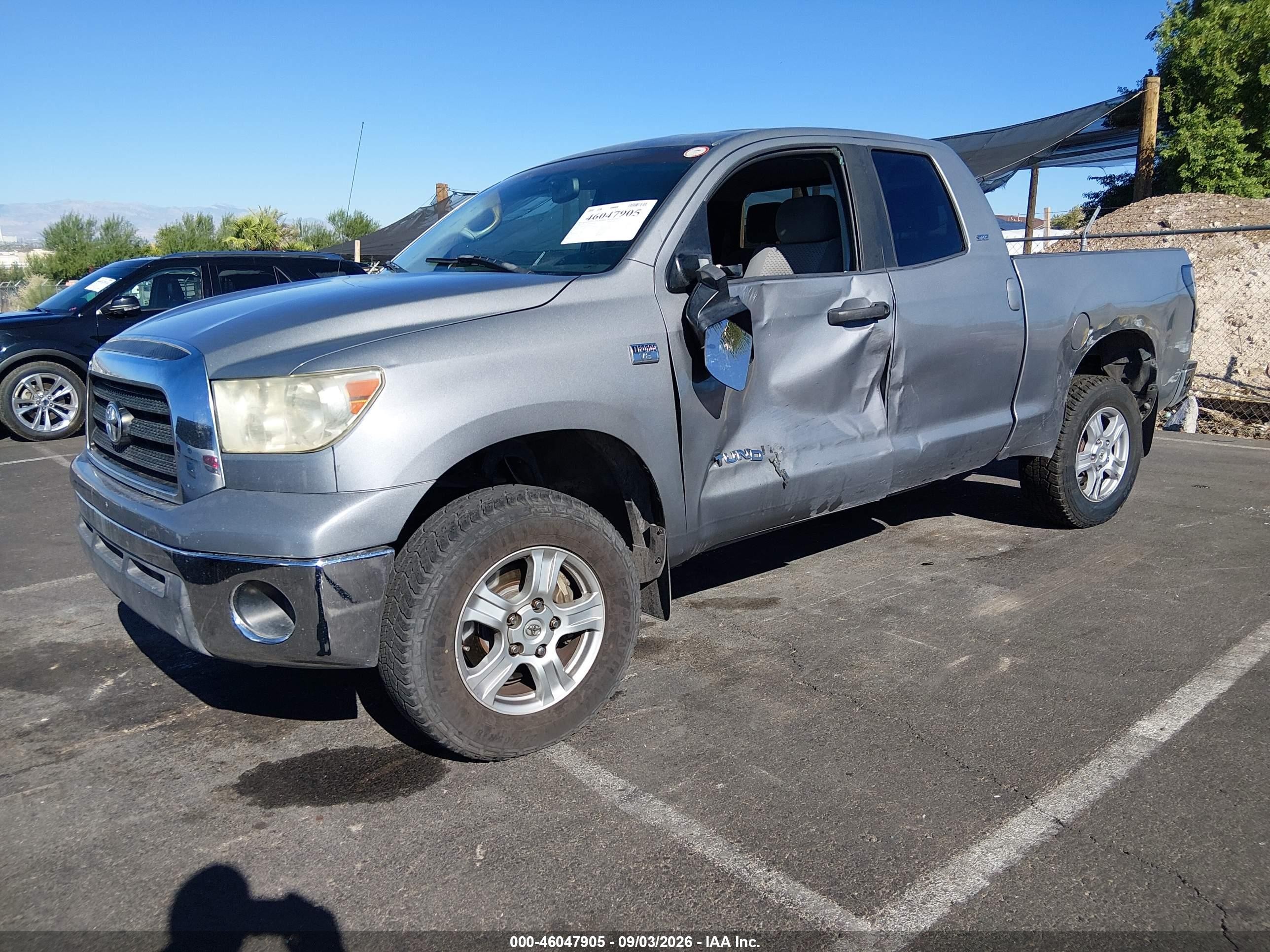 2007 Toyota Tundra Sr5 4.7l V8 Серебряный vin: 5TFRT54127X009671