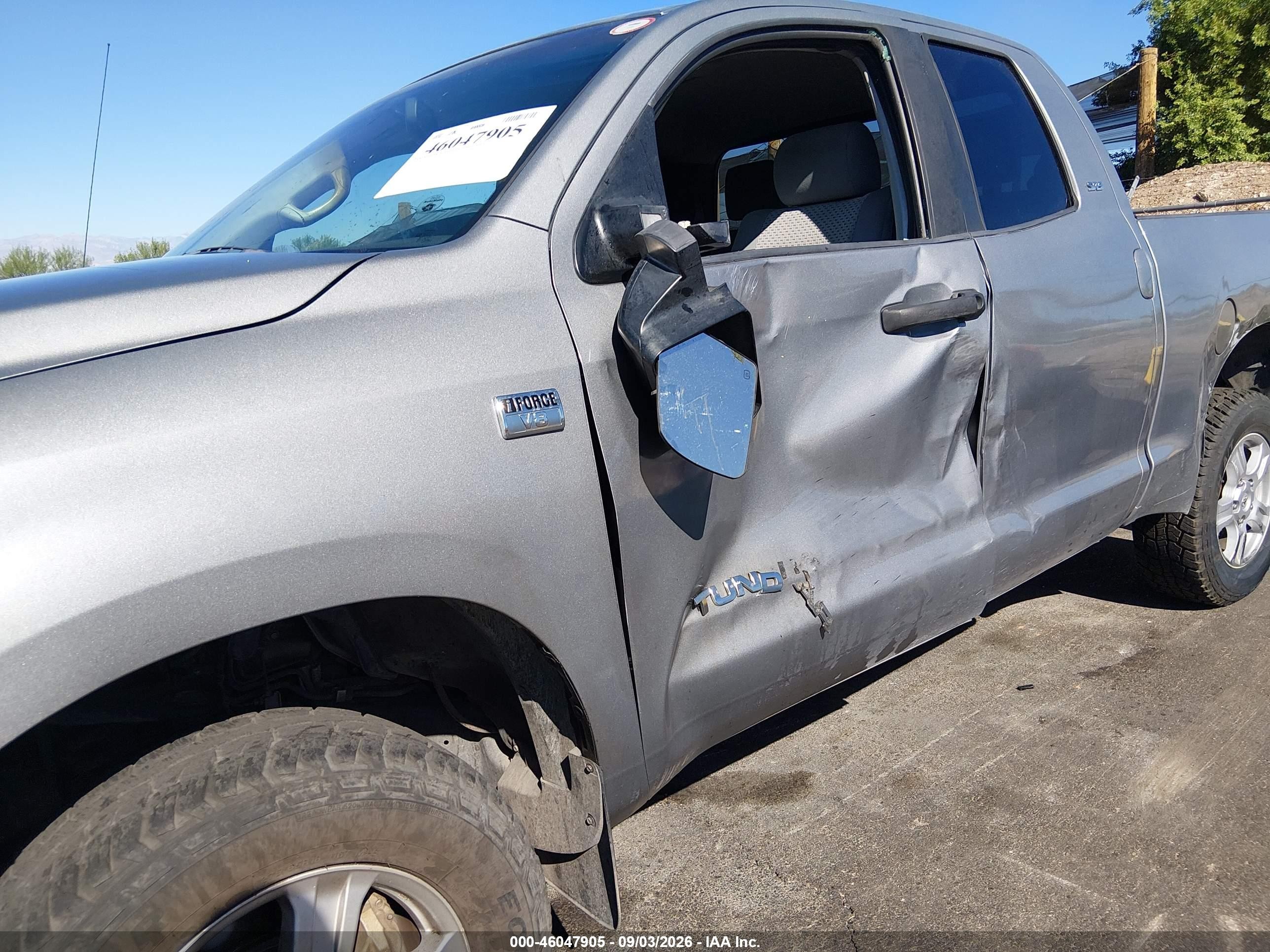 2007 Toyota Tundra Sr5 4.7l V8 Серебряный vin: 5TFRT54127X009671
