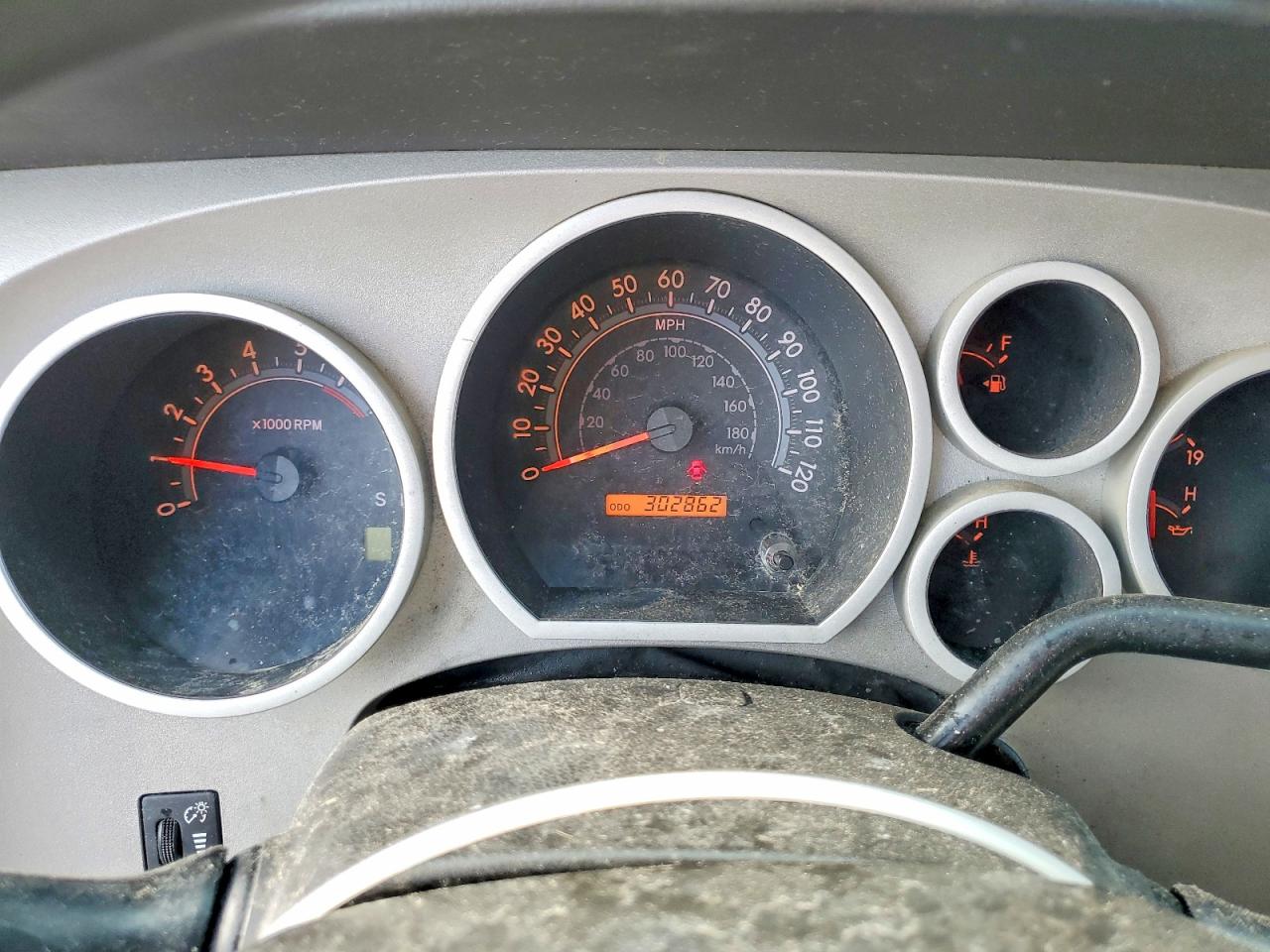 2008 Toyota Tundra Beige vin: 5TFRT54158X022349