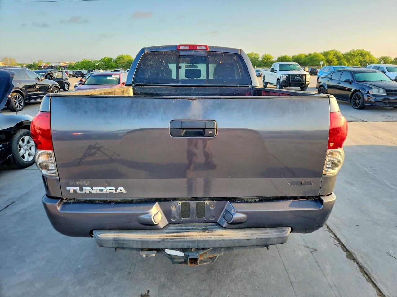 2007 Toyota Tundra Sr5 Серый vin: 5TFRT54167X006708