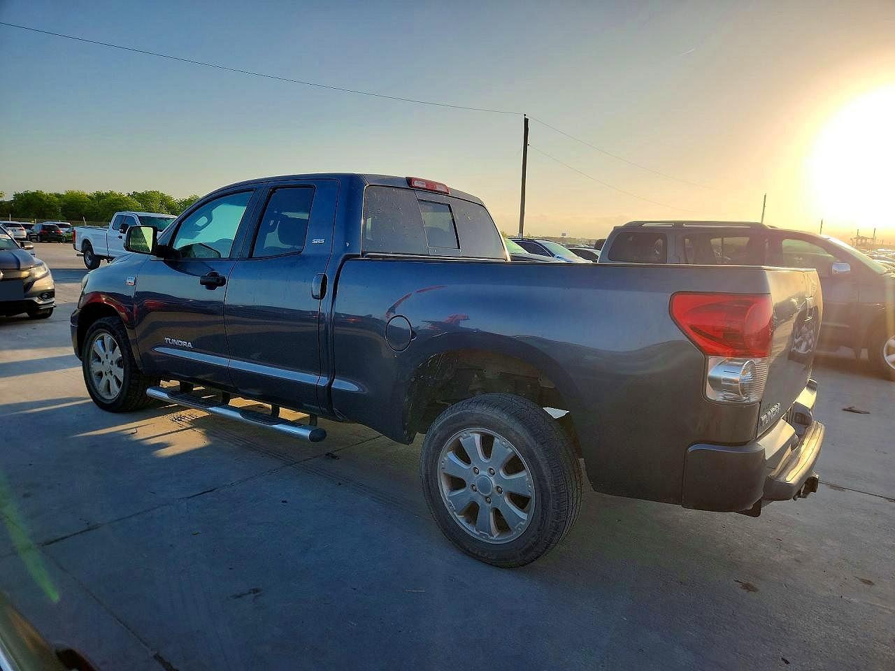 2007 Toyota Tundra Sr5 Серый vin: 5TFRT54167X006708