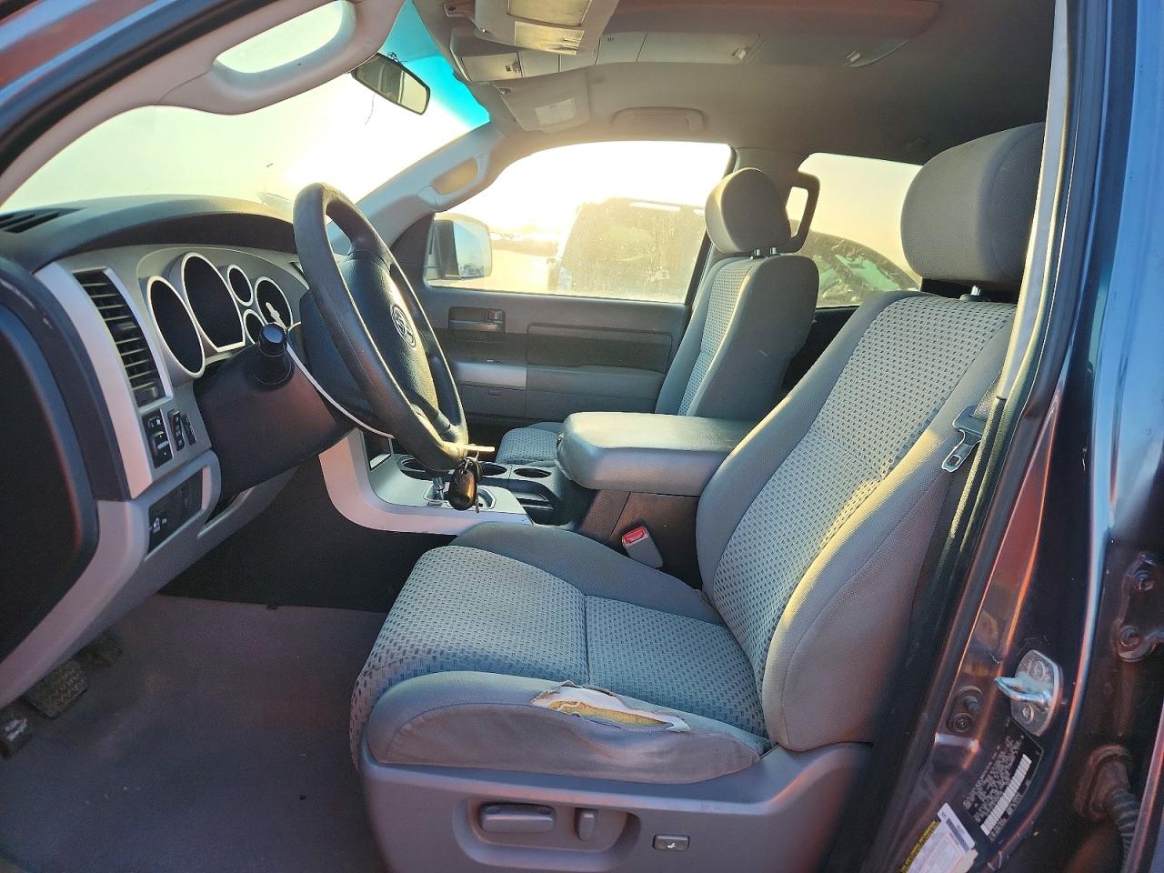 2007 Toyota Tundra Sr5 Серый vin: 5TFRT54167X006708