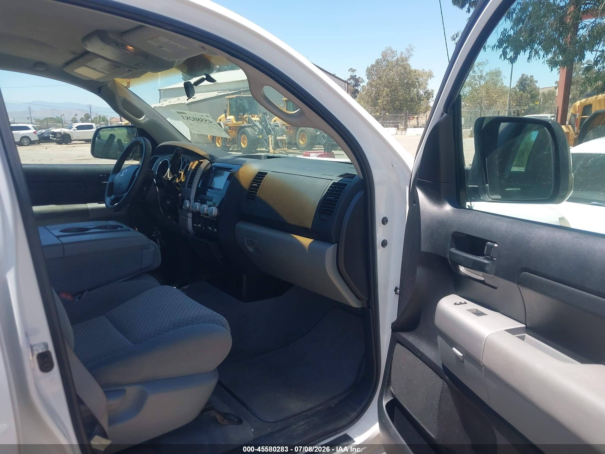 2007 Toyota Tundra Sr5 4.7l V8 White vin: 5TFRT54167X008202