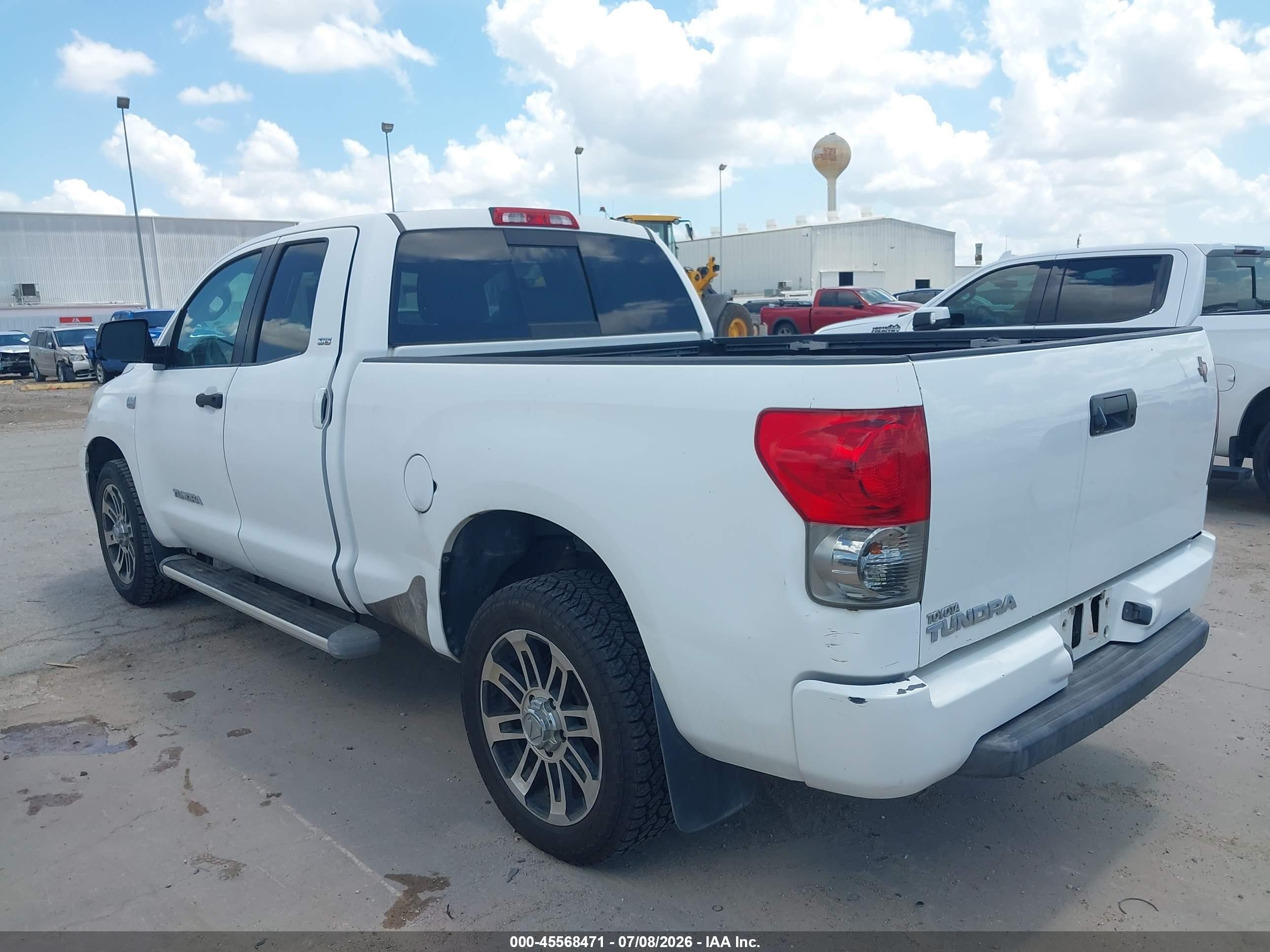 2008 Toyota Tundra Sr5 4.7l V8 White vin: 5TFRT54188X017601