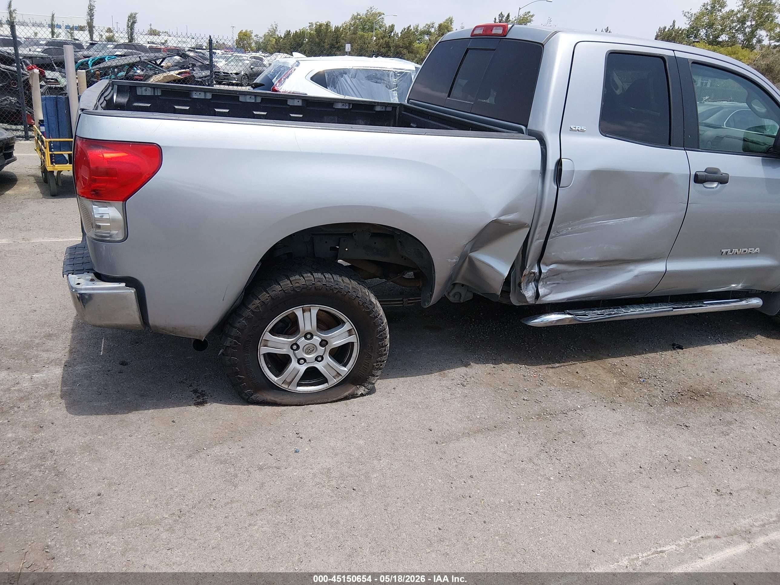 2009 Toyota Tundra Sr5 4.7l V8 Серебряный vin: 5TFRT54189X029085
