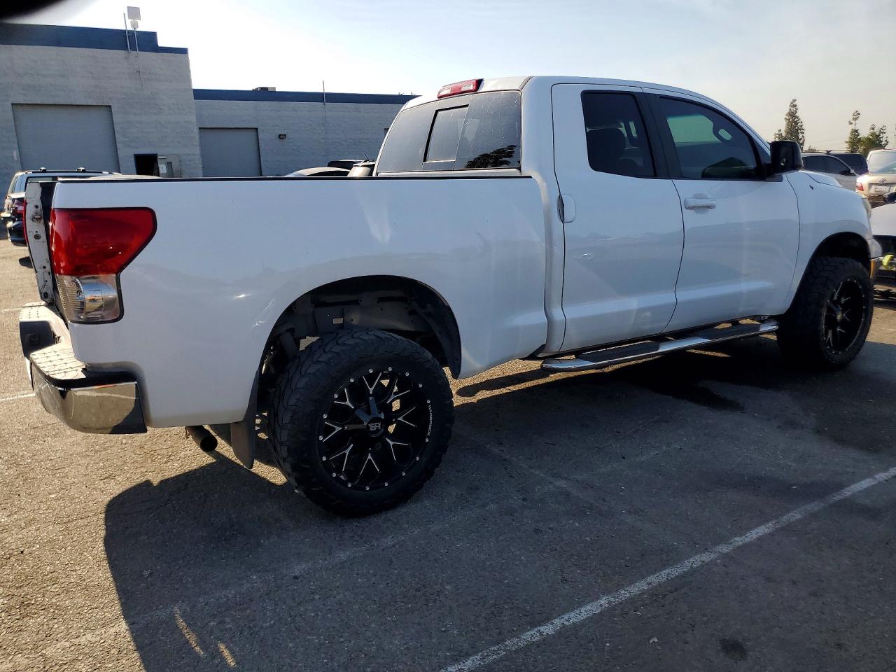 2008 Toyota Tundra Grade White vin: 5TFRT54198X021625