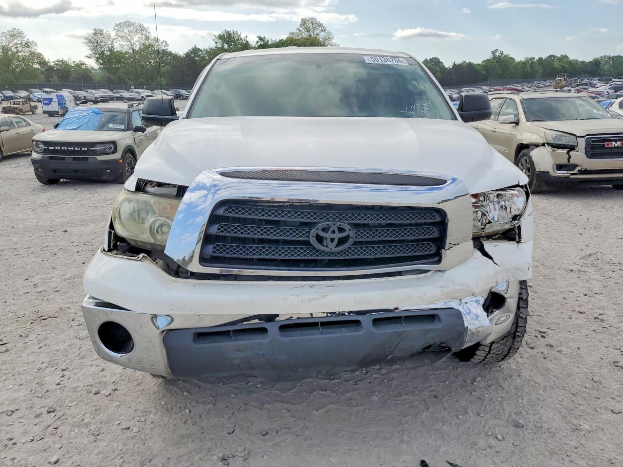 2007 Toyota Tundra Double Cab White vin: 5TFRT541X7X013662