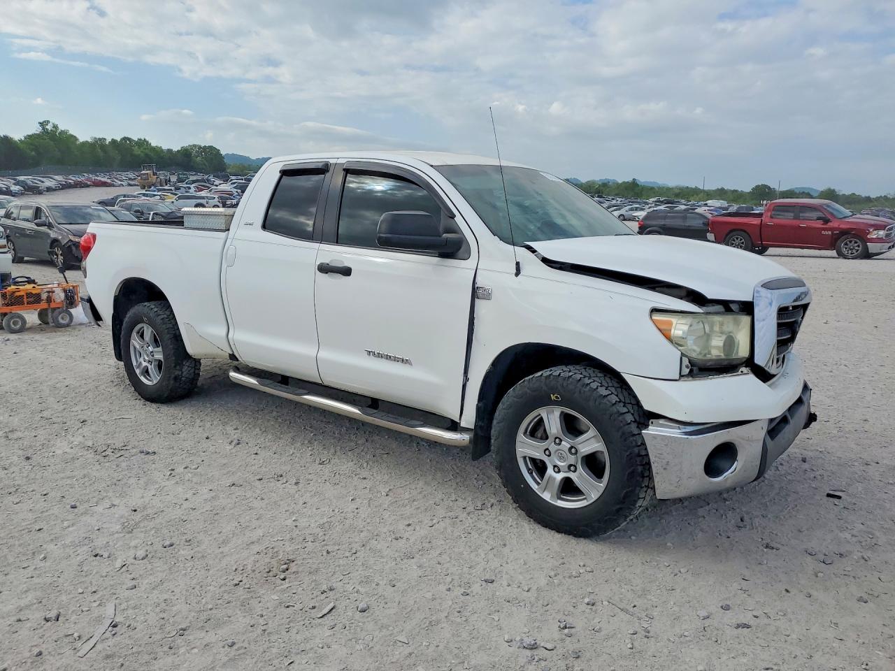 2007 Toyota Tundra Double Cab White vin: 5TFRT541X7X013662