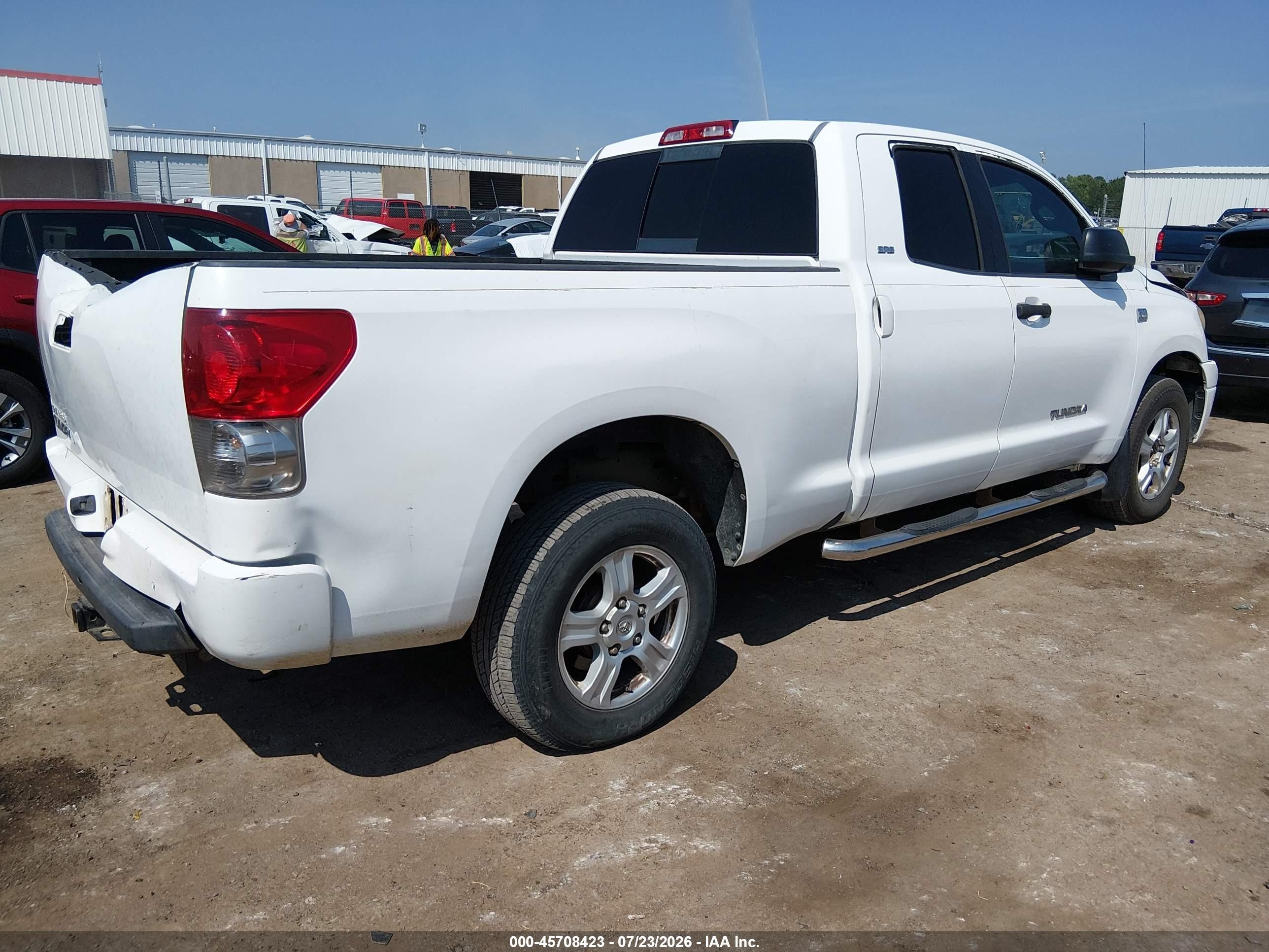 2007 Toyota Tundra Sr5 4.7l V8 White vin: 5TFRT541X7X015749