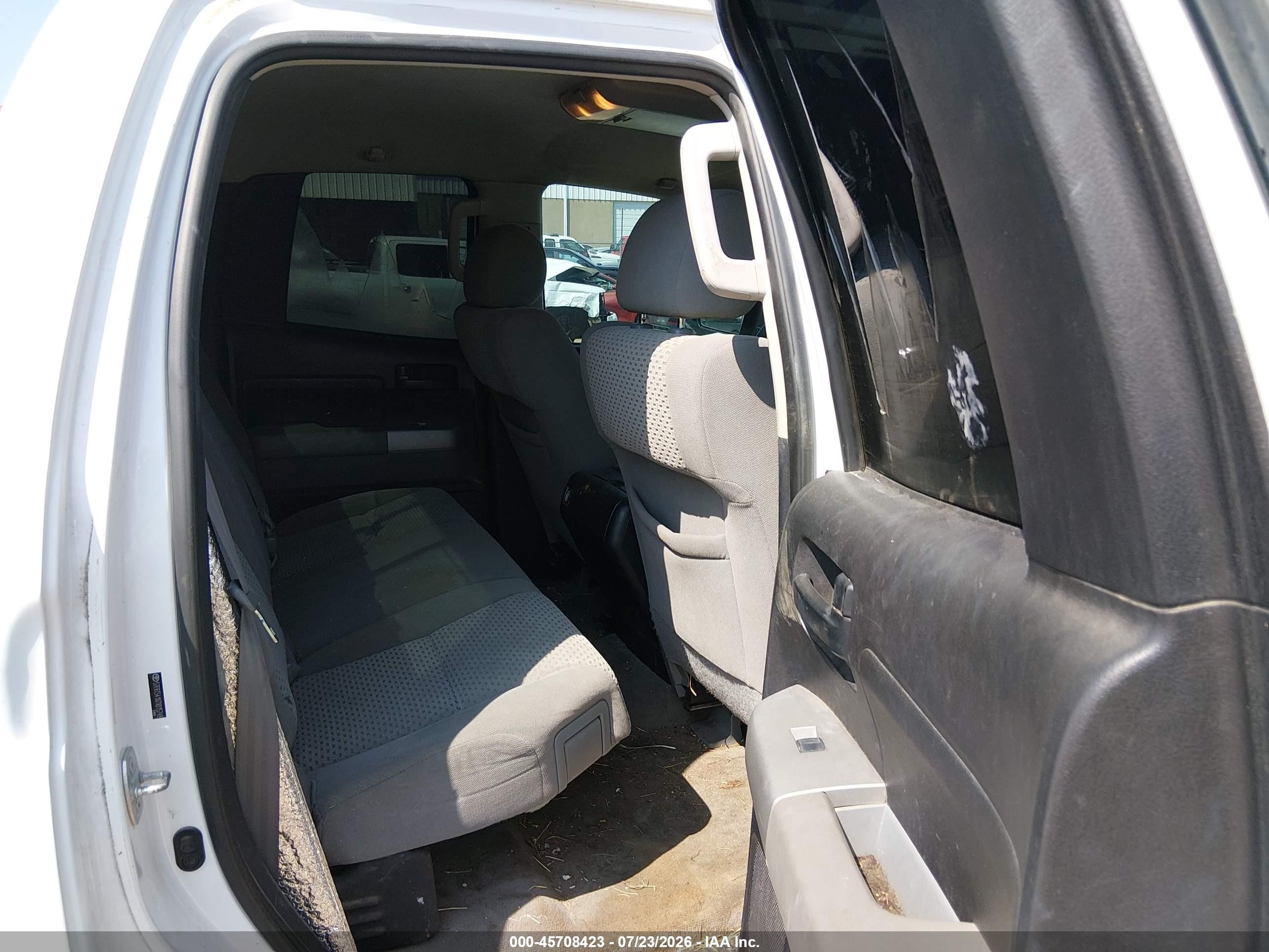 2007 Toyota Tundra Sr5 4.7l V8 White vin: 5TFRT541X7X015749