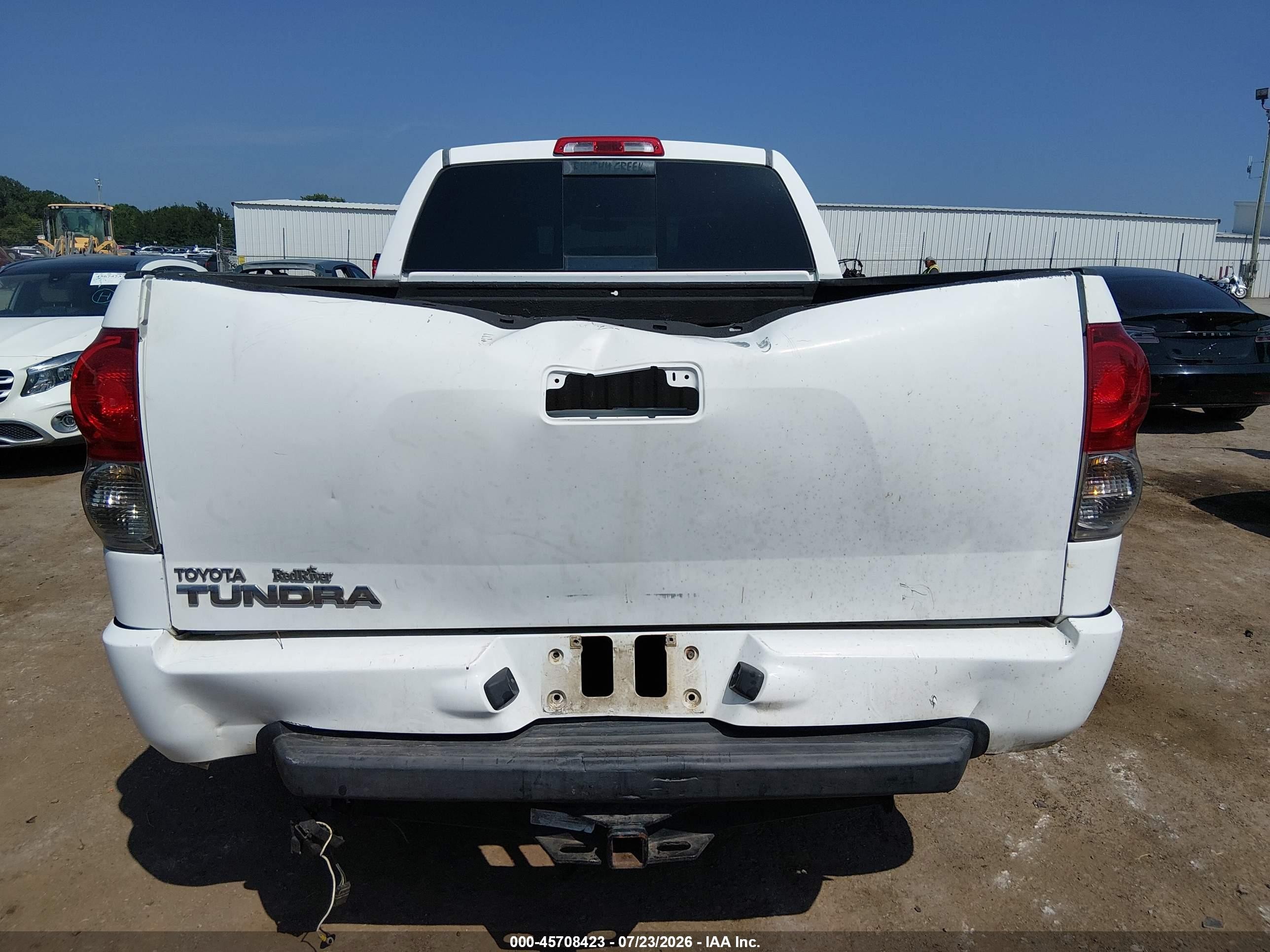 2007 Toyota Tundra Sr5 4.7l V8 White vin: 5TFRT541X7X015749
