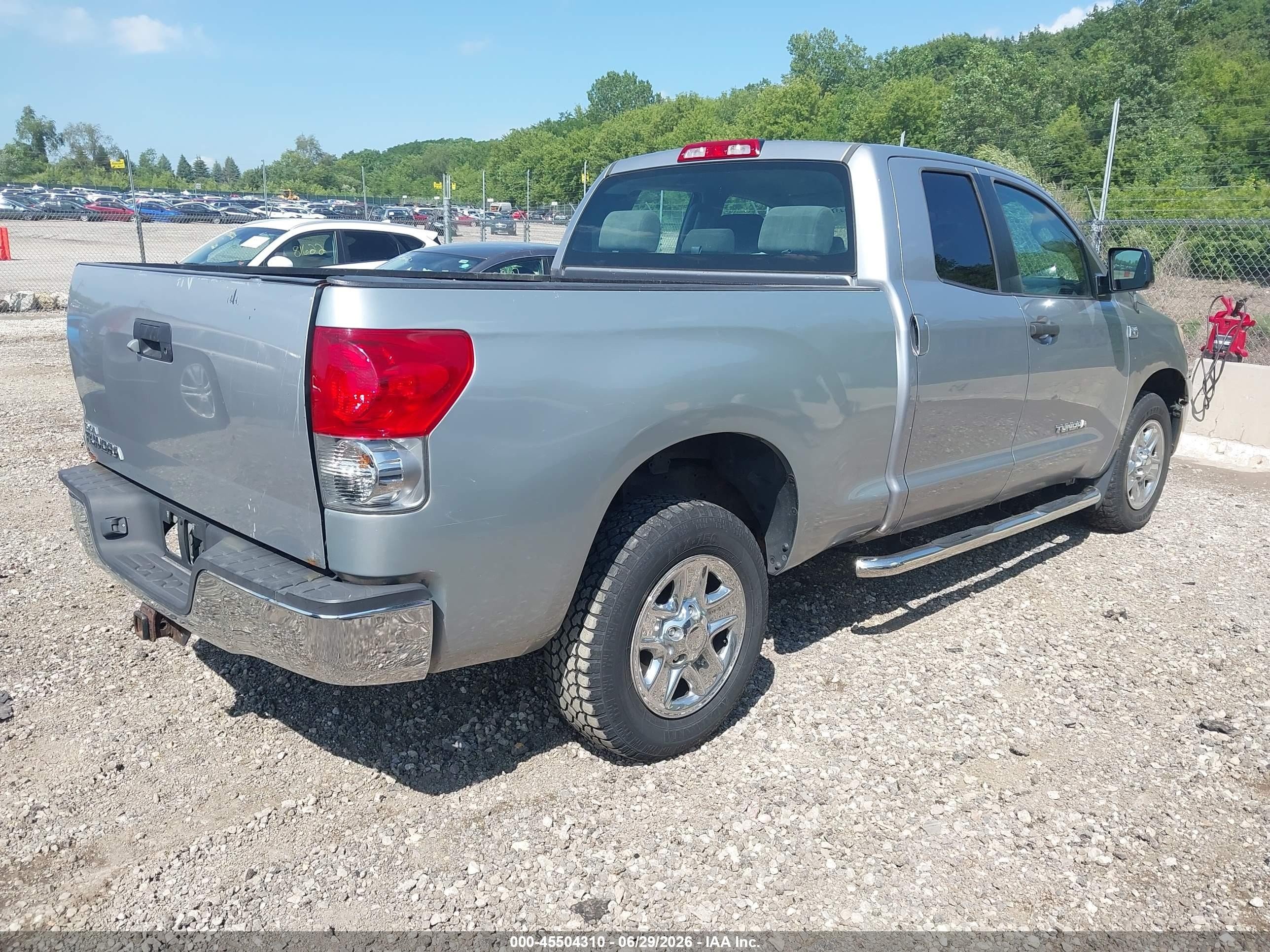 2008 Toyota Tundra Base 4.7l V8 Silver vin: 5TFRT541X8X020063