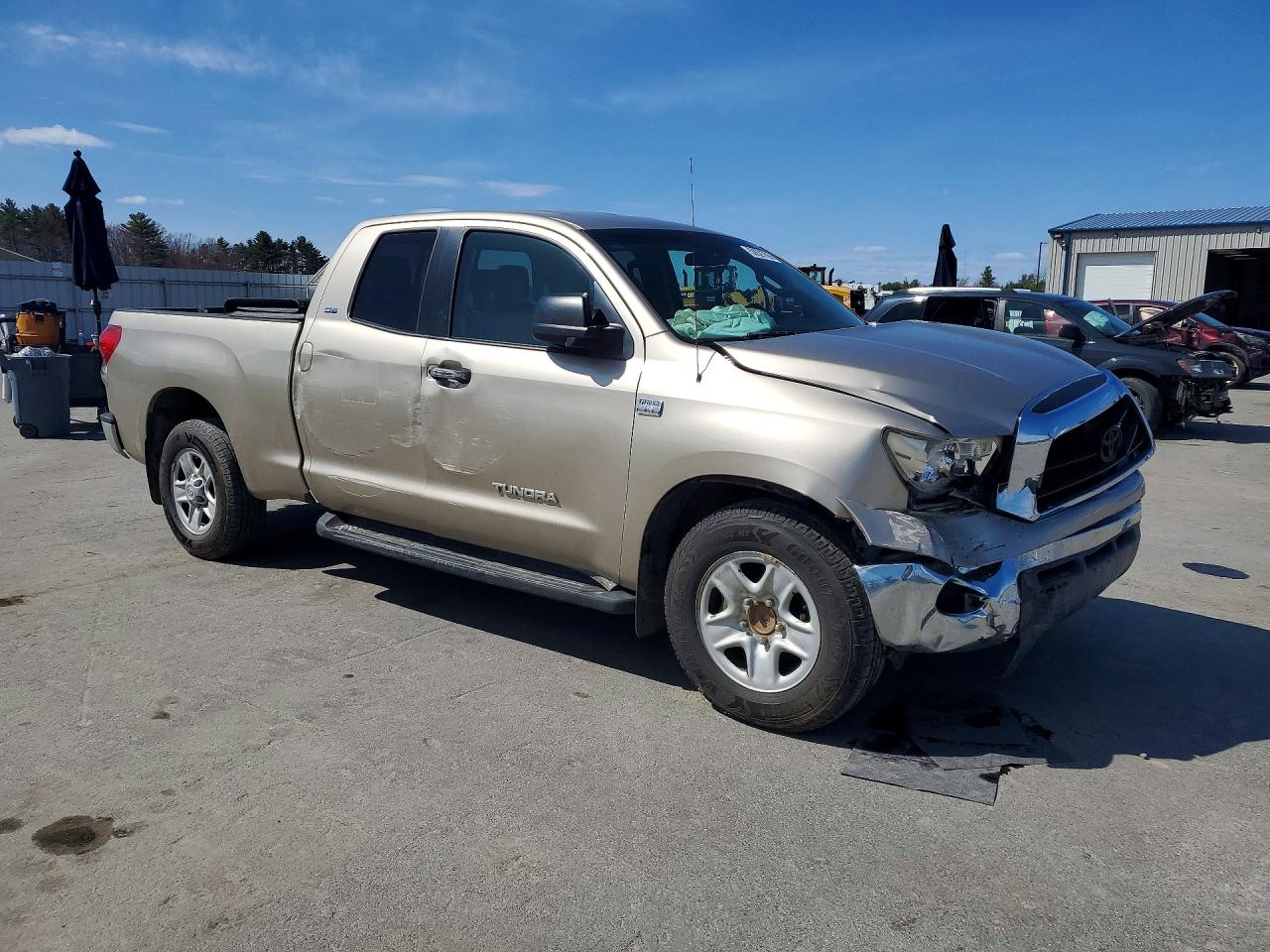 2008 Toyota Tundra Sr5 Gold vin: 5TFRT541X8X023142