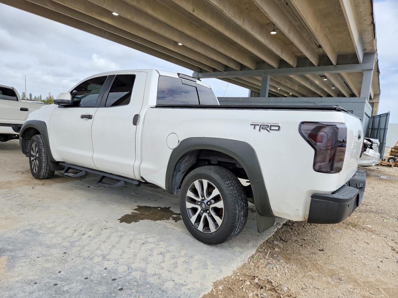 2008 Toyota Tundra Sr5 White vin: 5TFRU54108X014754