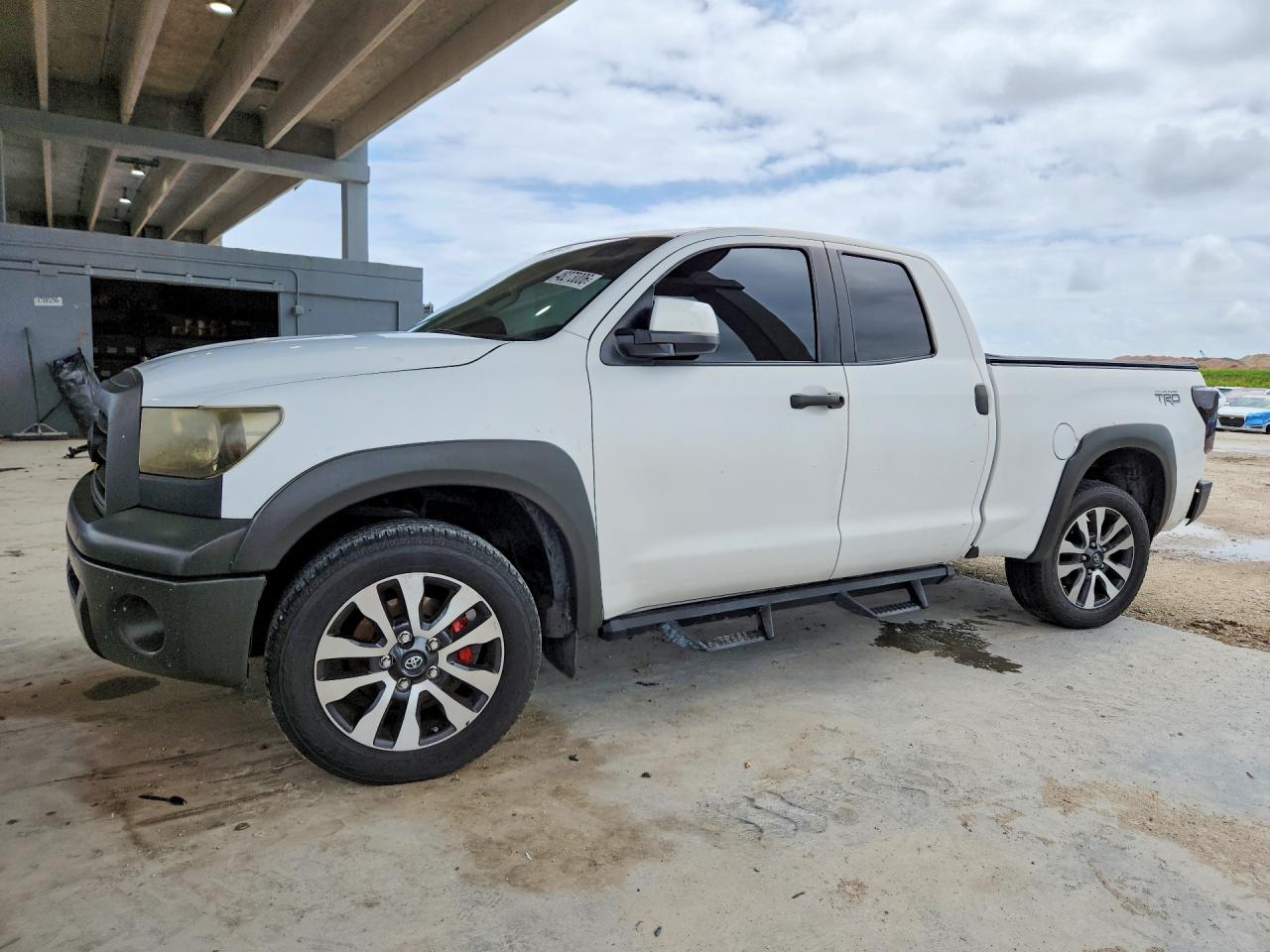 2008 Toyota Tundra Sr5 White vin: 5TFRU54108X014754