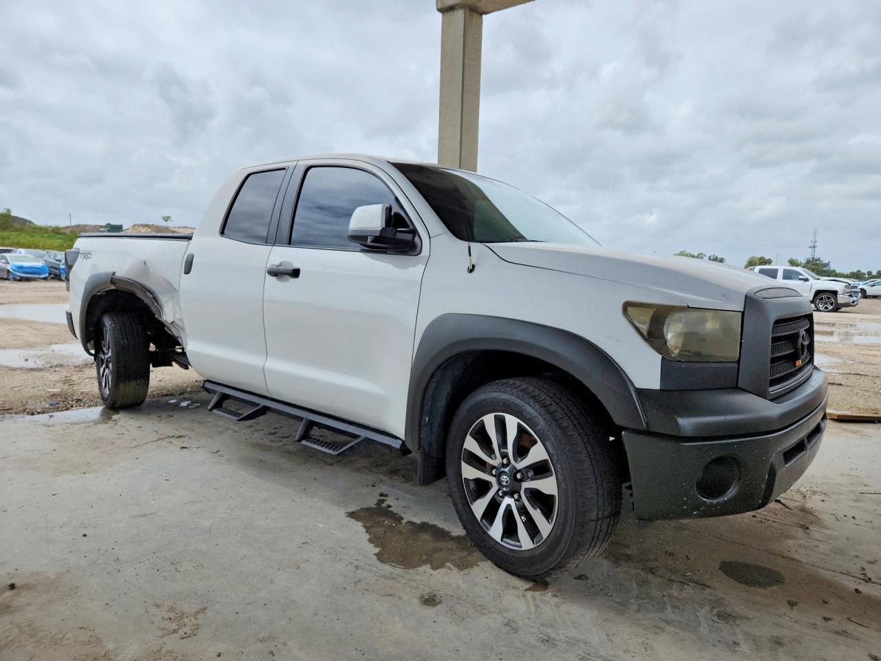 2008 Toyota Tundra Sr5 White vin: 5TFRU54108X014754