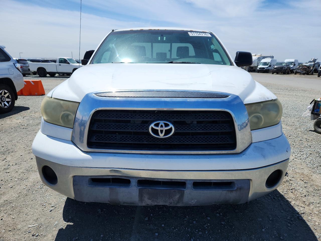2008 Toyota Tundra Sr5 White vin: 5TFRU54148X009136