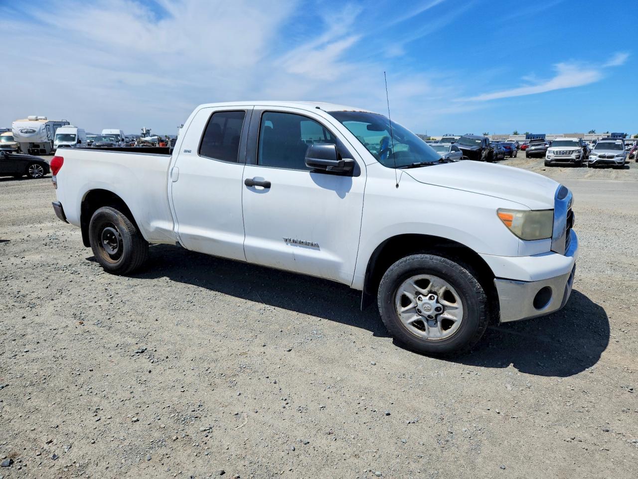 2008 Toyota Tundra Sr5 White vin: 5TFRU54148X009136