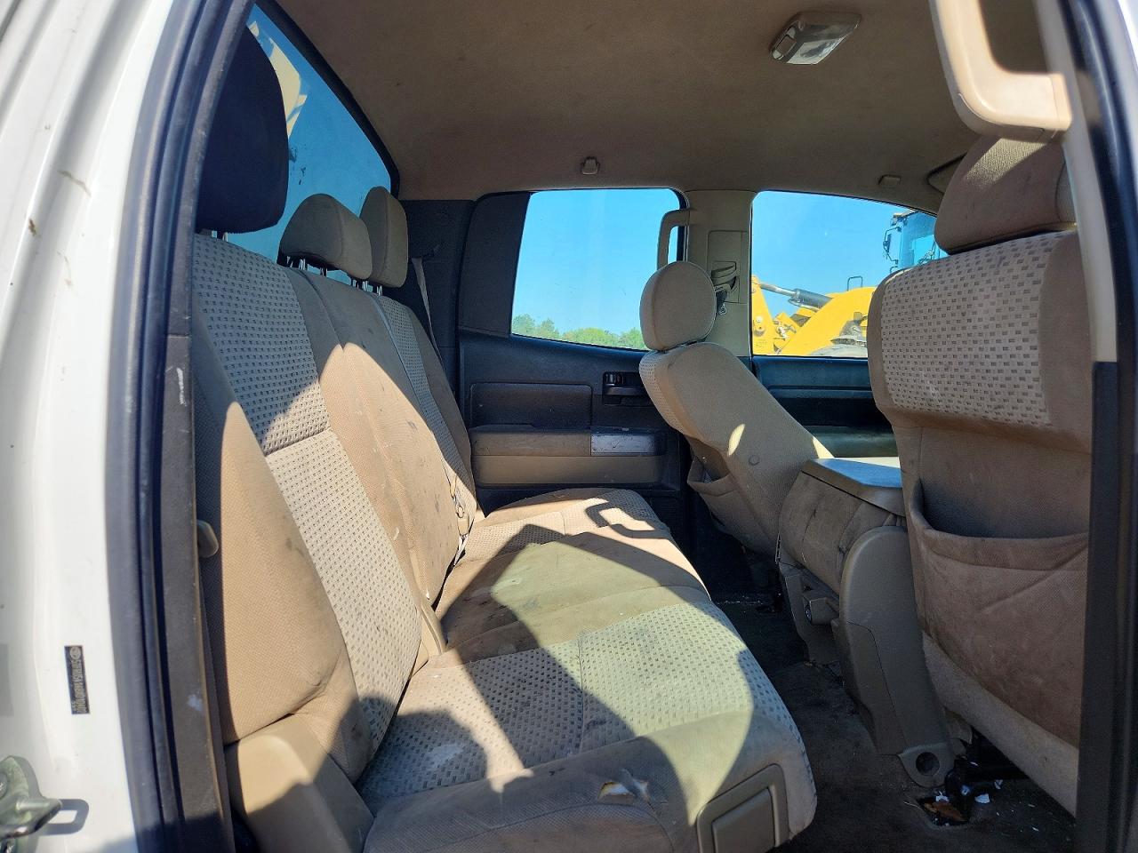 2008 Toyota Tundra Grade White vin: 5TFRU54148X010402