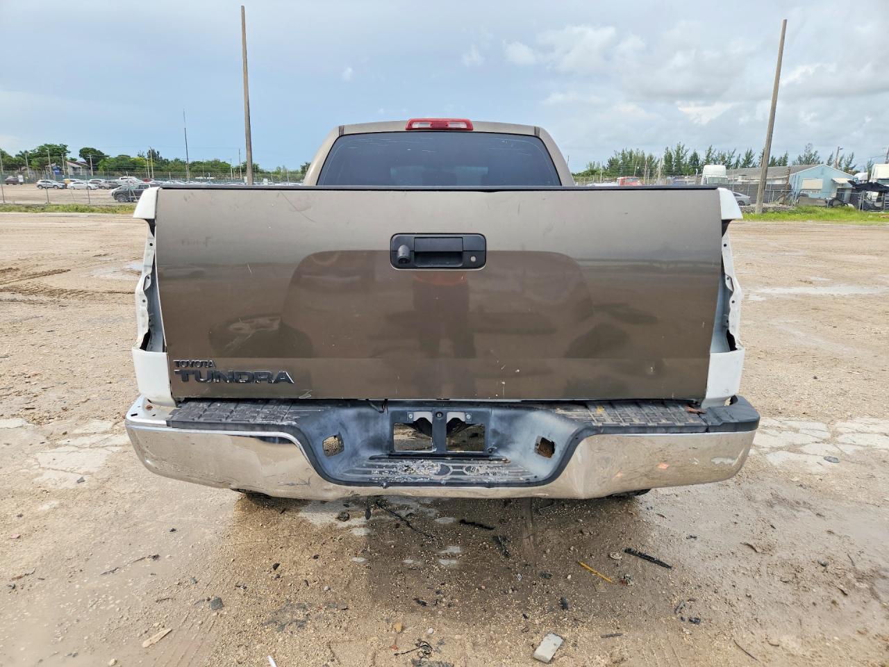 2010 Toyota Tundra Double Cab Sr5 Brown vin: 5TFRU5F10AX021223