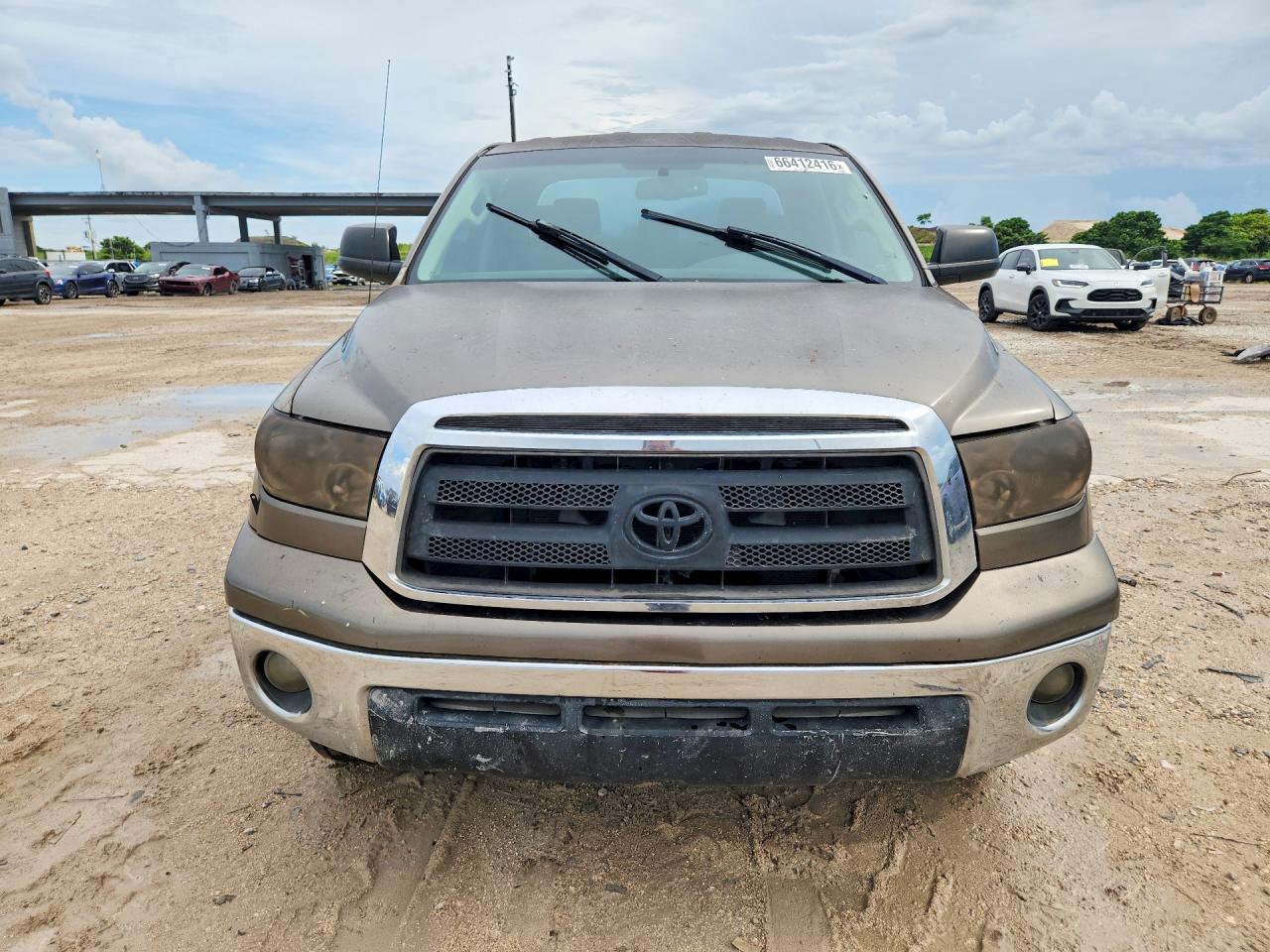 2010 Toyota Tundra Double Cab Sr5 Brown vin: 5TFRU5F10AX021223