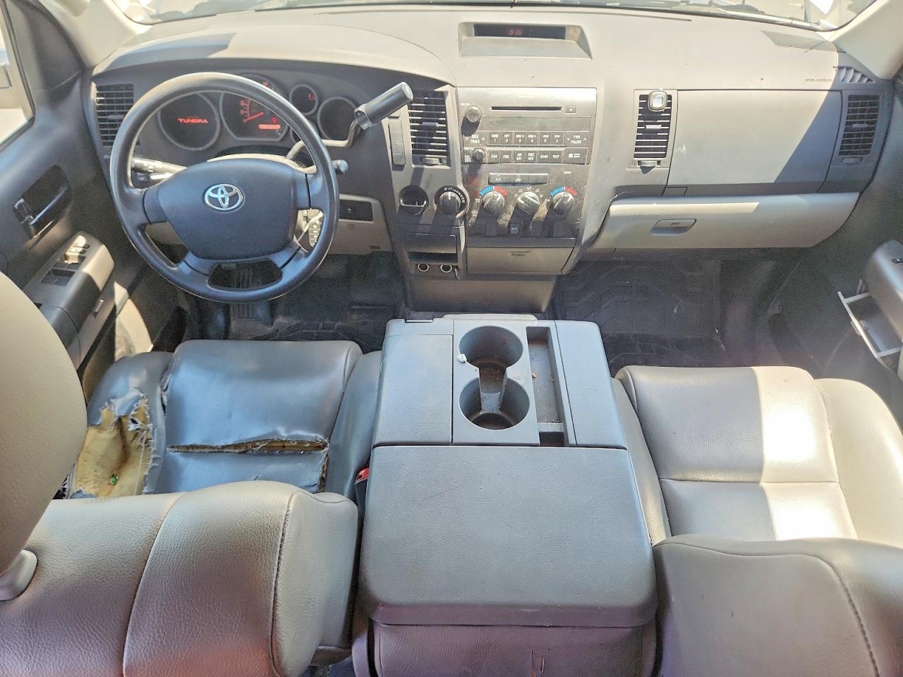 2010 Toyota Tundra Double Cab Sr5 White vin: 5TFRU5F10AX024090