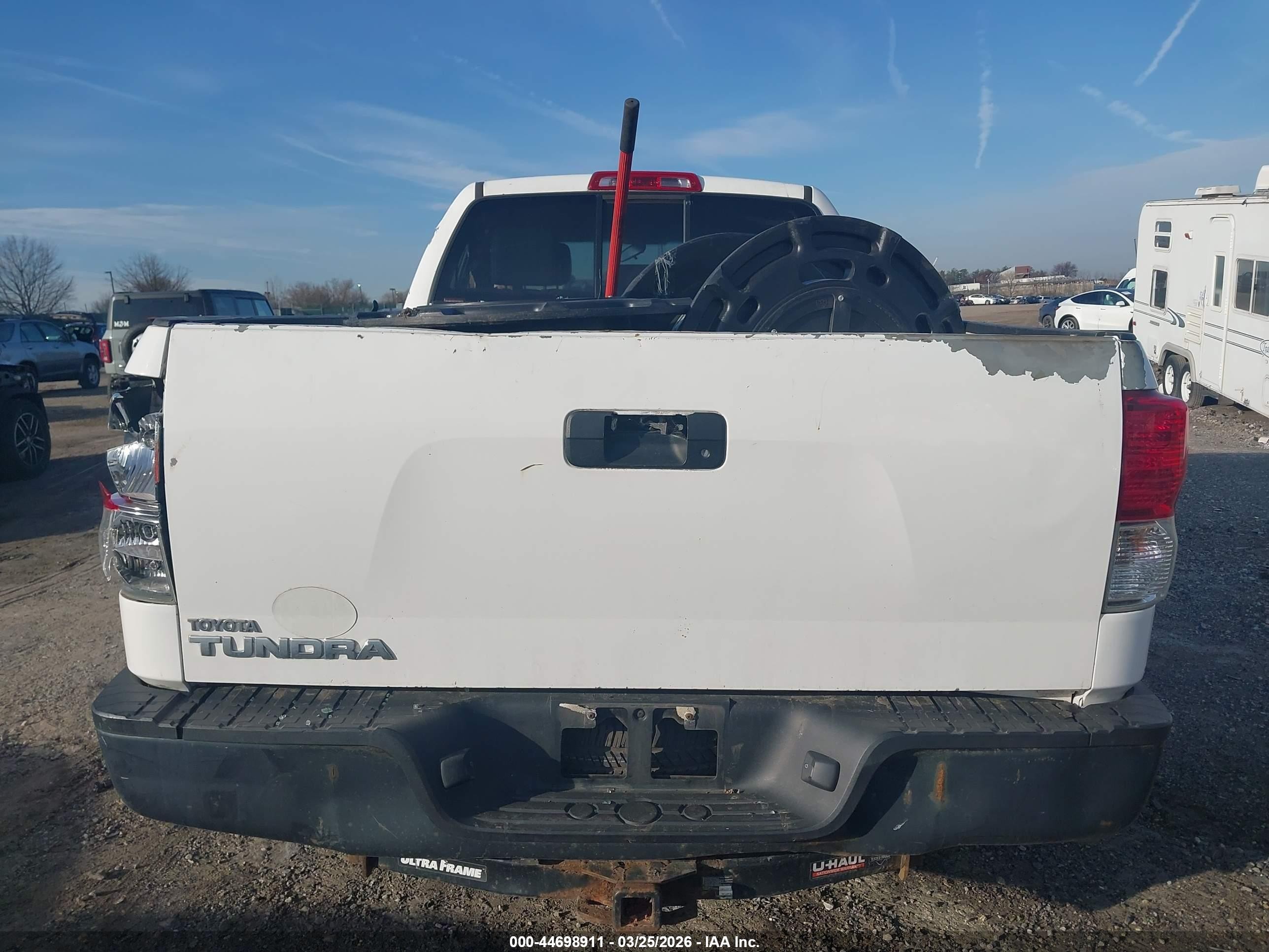 2012 Toyota Tundra Grade V6 White vin: 5TFRU5F10CX026182
