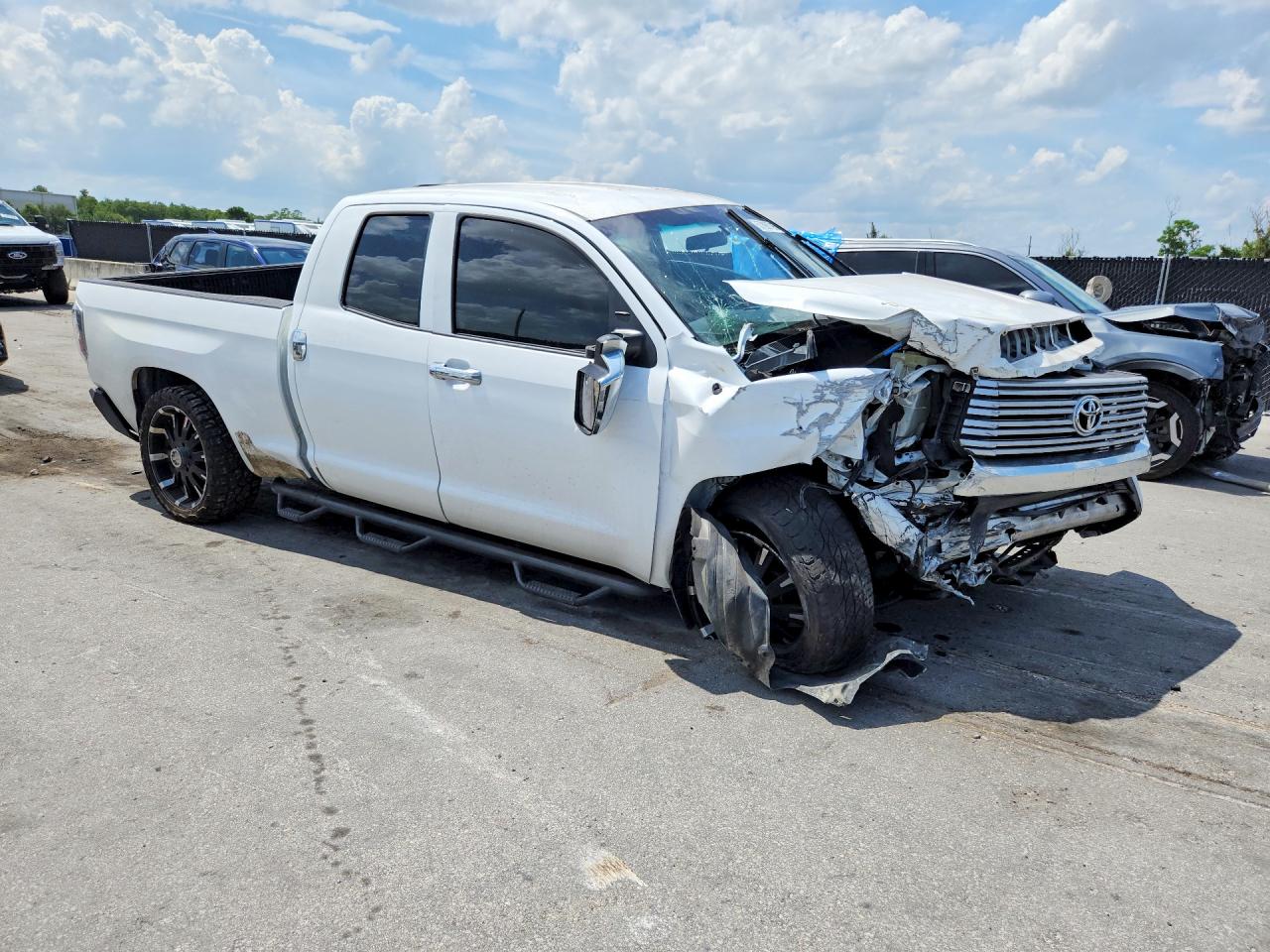 2014 Toyota Tundra Sr Белый vin: 5TFRU5F11EX032334