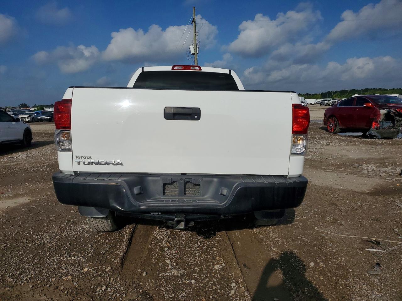 2013 Toyota Tundra Double Cab Sr5 White vin: 5TFRU5F12DX029778