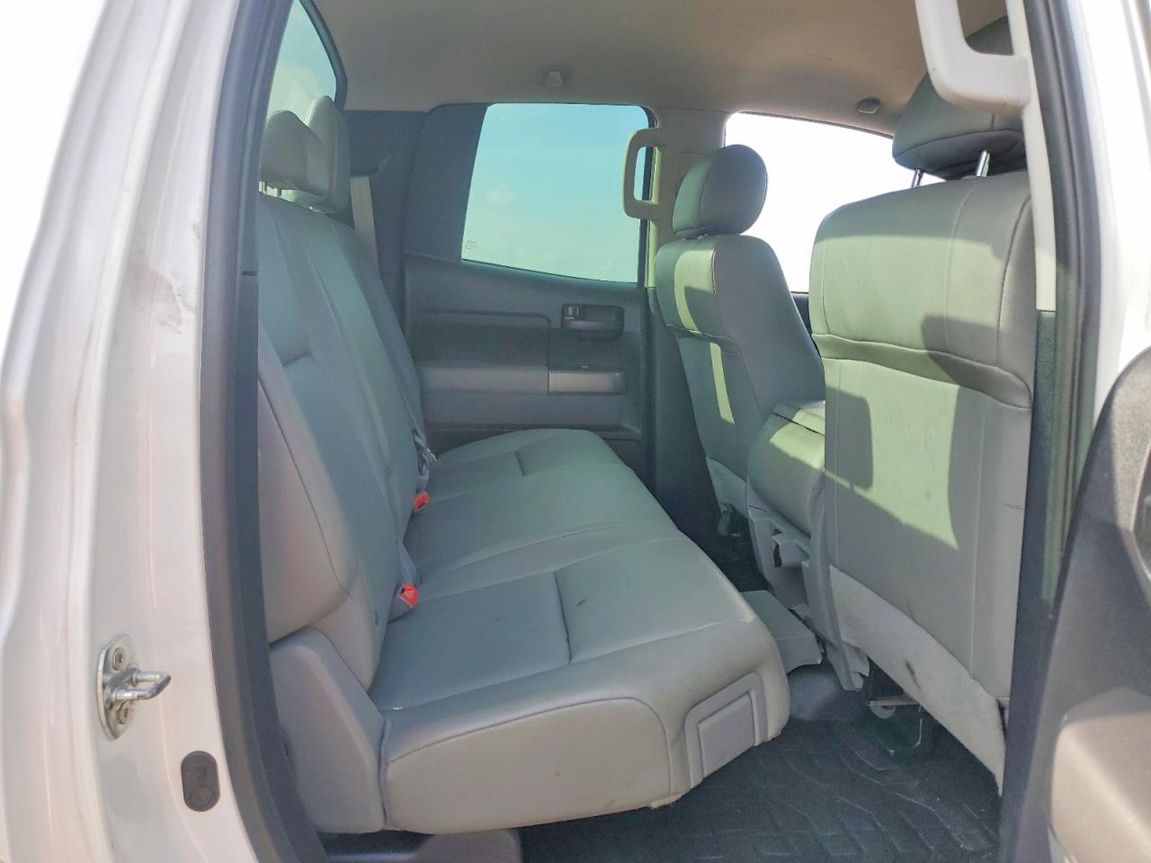 2013 Toyota Tundra Double Cab Sr5 White vin: 5TFRU5F12DX029778