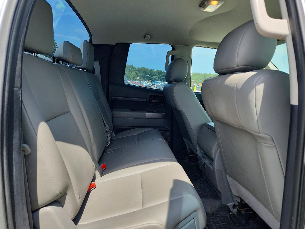 2012 Toyota Tundra Double Cab Sr5 Серебряный vin: 5TFRU5F13CX028198