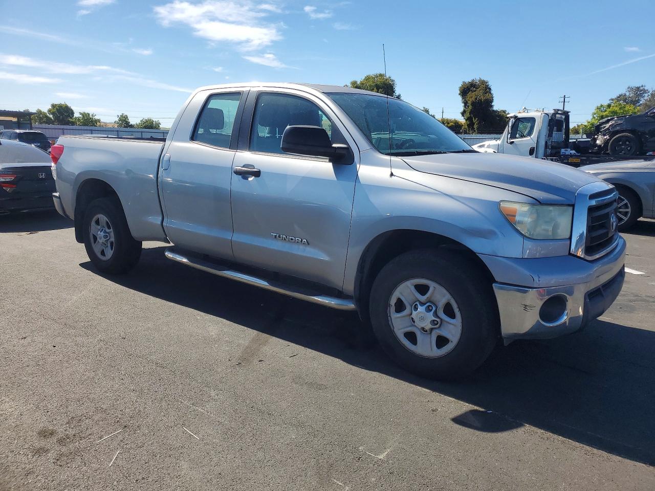 2010 Toyota Tundra Double Cab Sr5 Silver vin: 5TFRU5F14AX022990