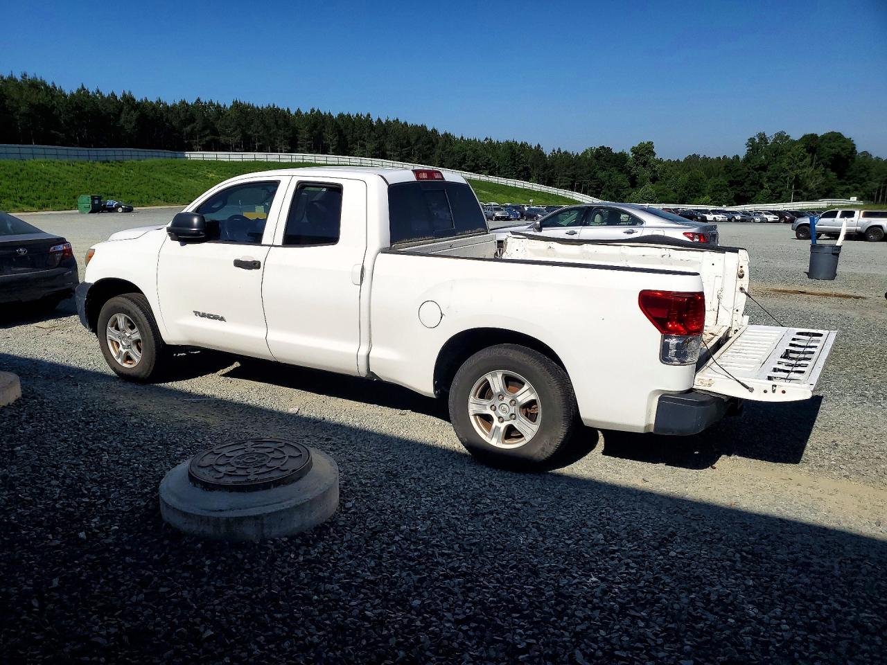 2010 Toyota Tundra Double Cab Sr5 White vin: 5TFRU5F15AX023632
