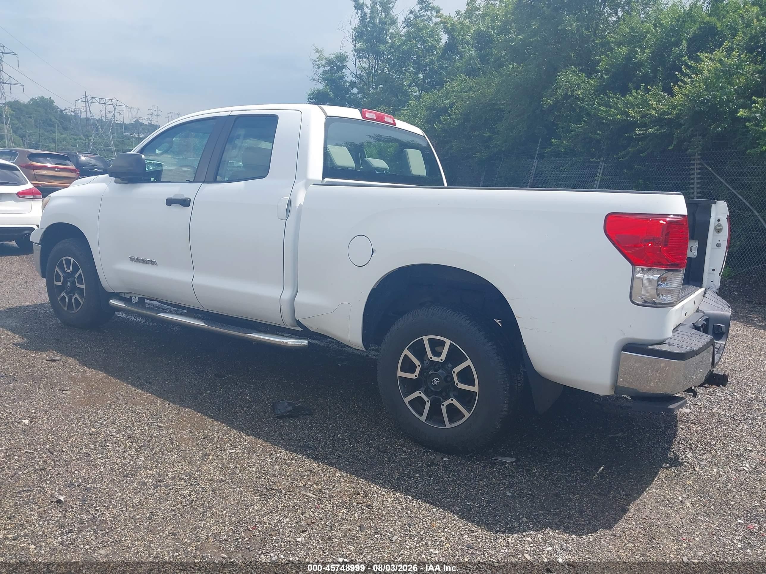 2011 Toyota Tundra Grade V6 Белый vin: 5TFRU5F15BX024331