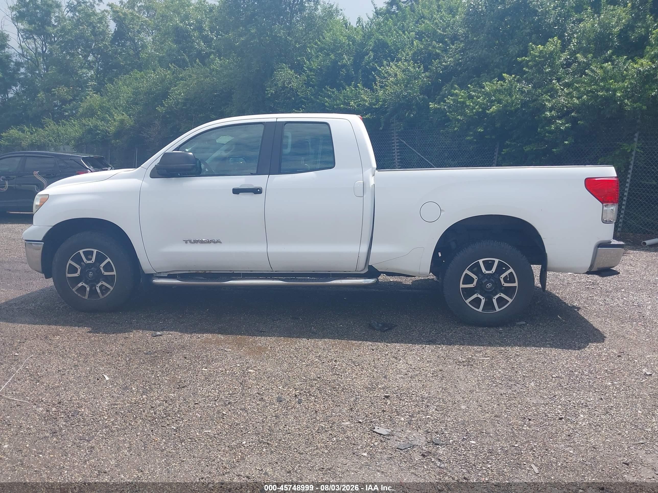 2011 Toyota Tundra Grade V6 Белый vin: 5TFRU5F15BX024331