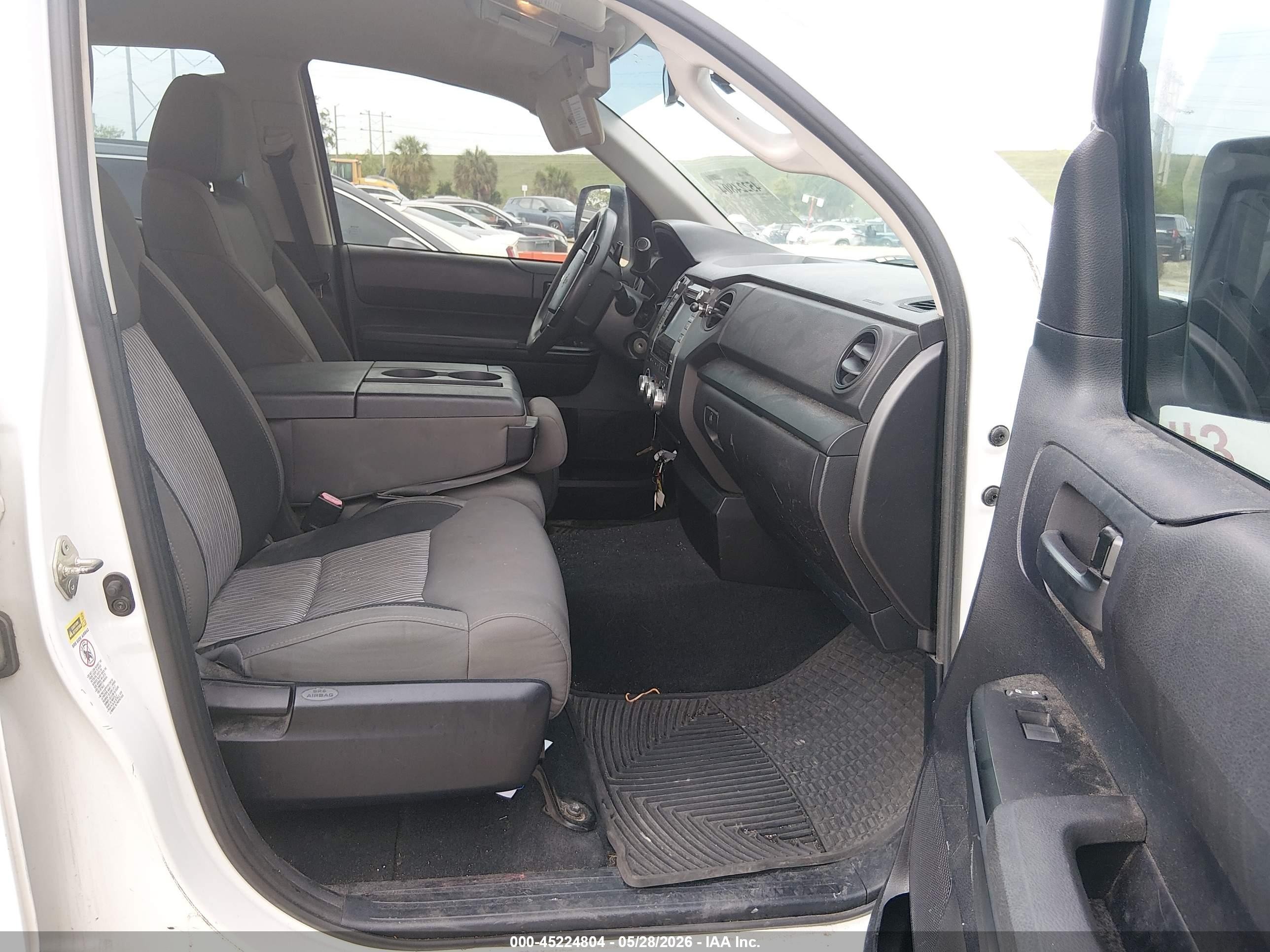 2014 Toyota Tundra Sr V6 White vin: 5TFRU5F15EX032627