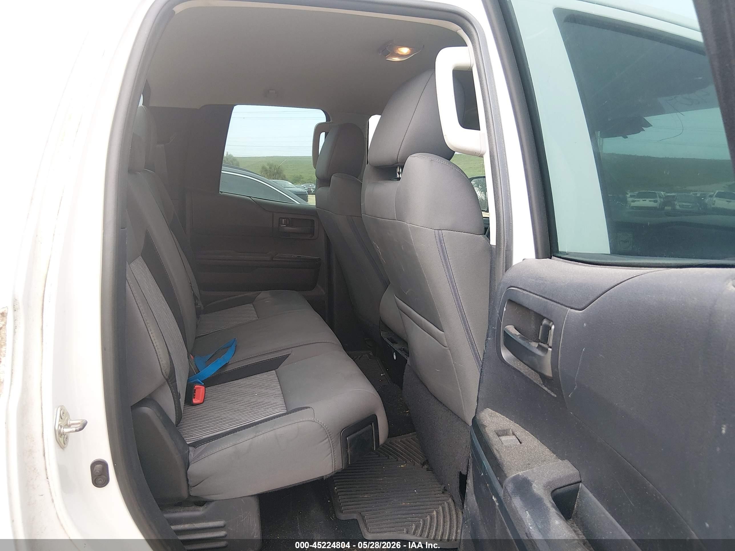 2014 Toyota Tundra Sr V6 White vin: 5TFRU5F15EX032627