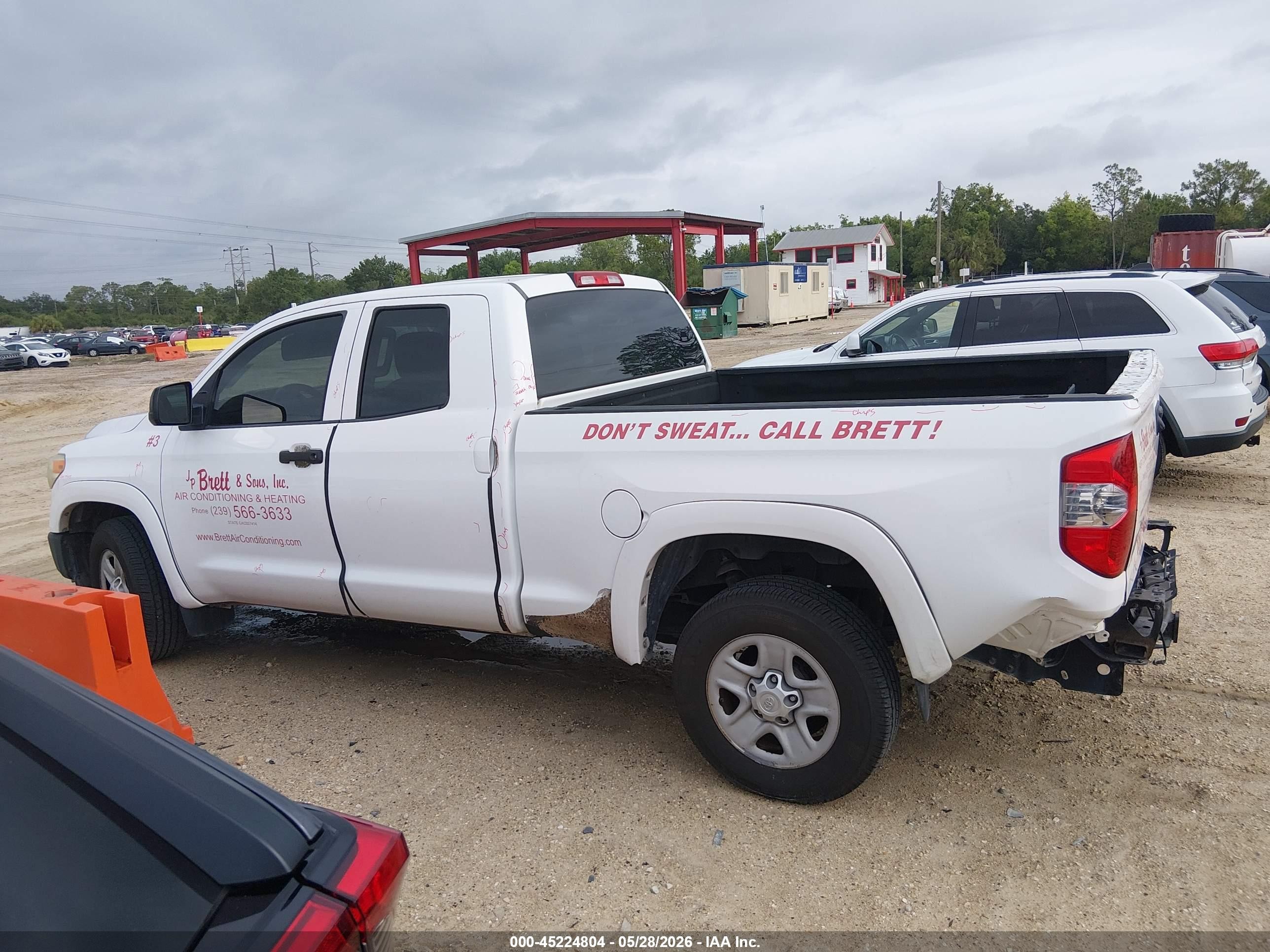 2014 Toyota Tundra Sr V6 White vin: 5TFRU5F15EX032627
