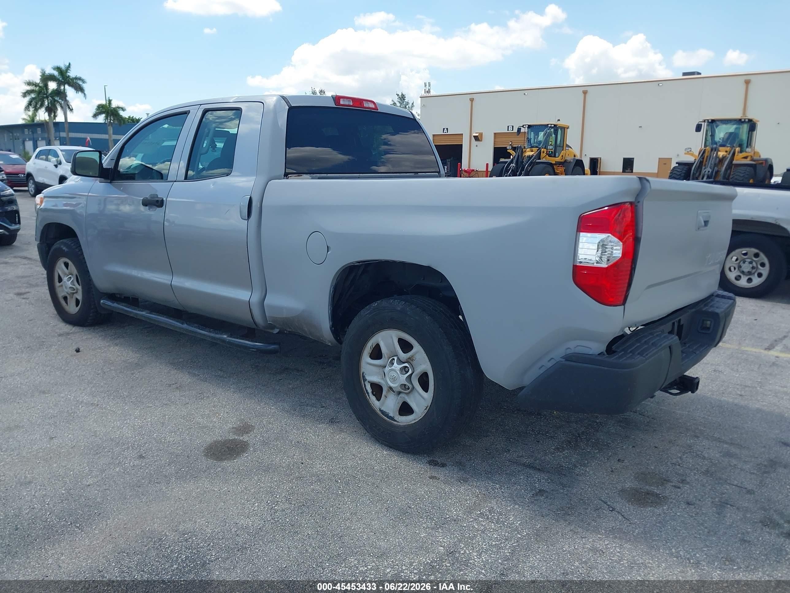 2014 Toyota Tundra Sr V6 Silver vin: 5TFRU5F16EX033155